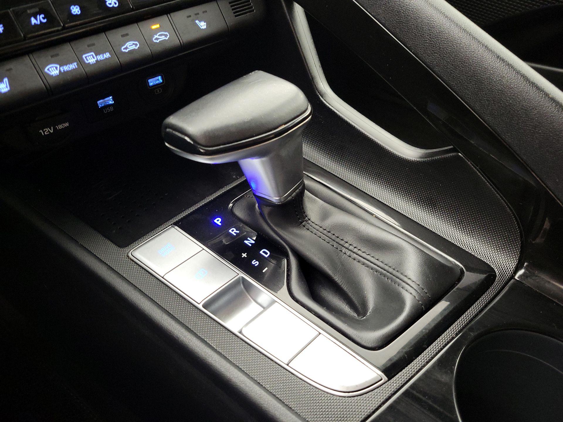 Thumbnail: 2023 Hyundai Elantra - 18