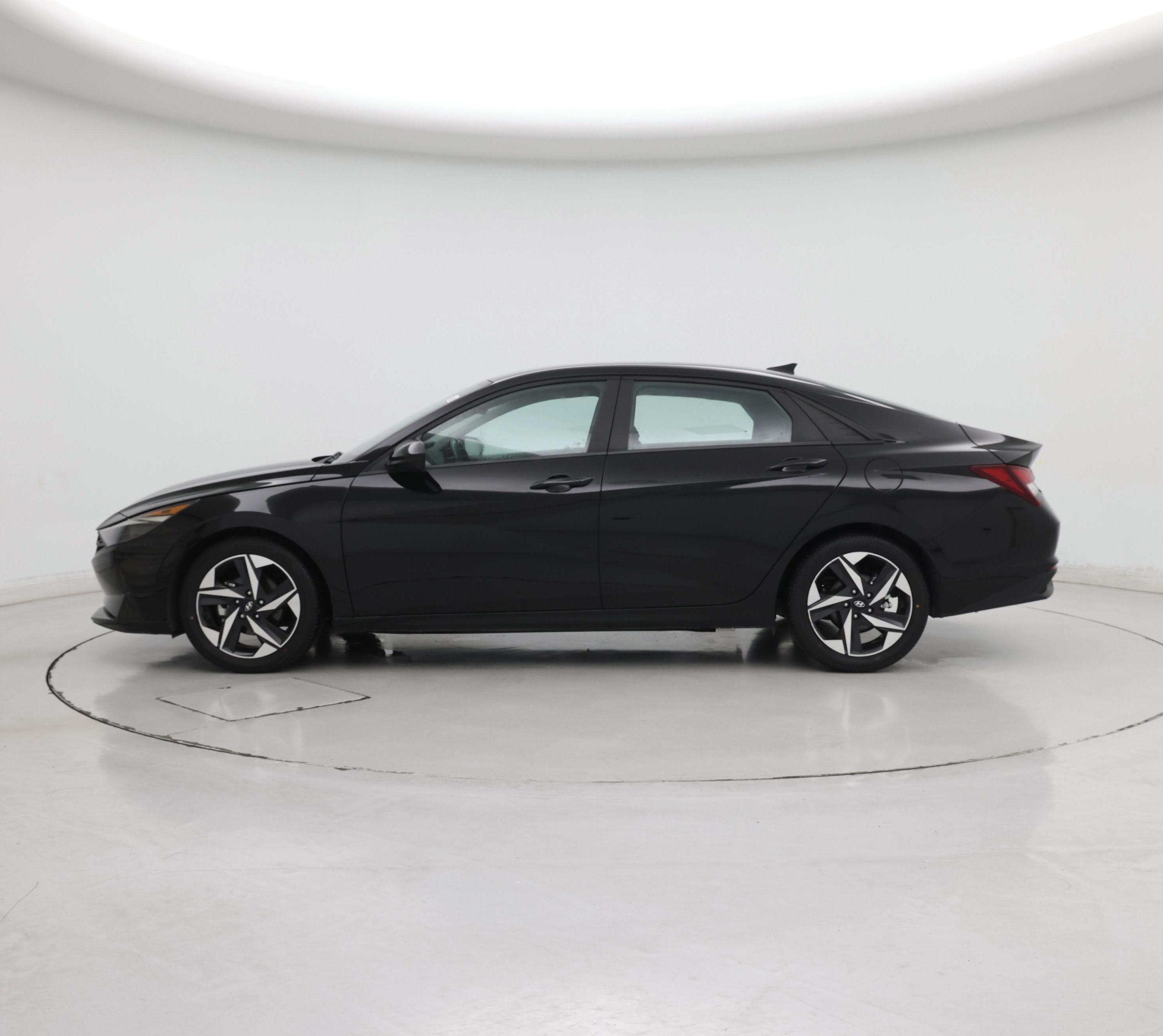 Thumbnail: 2023 Hyundai Elantra - 3