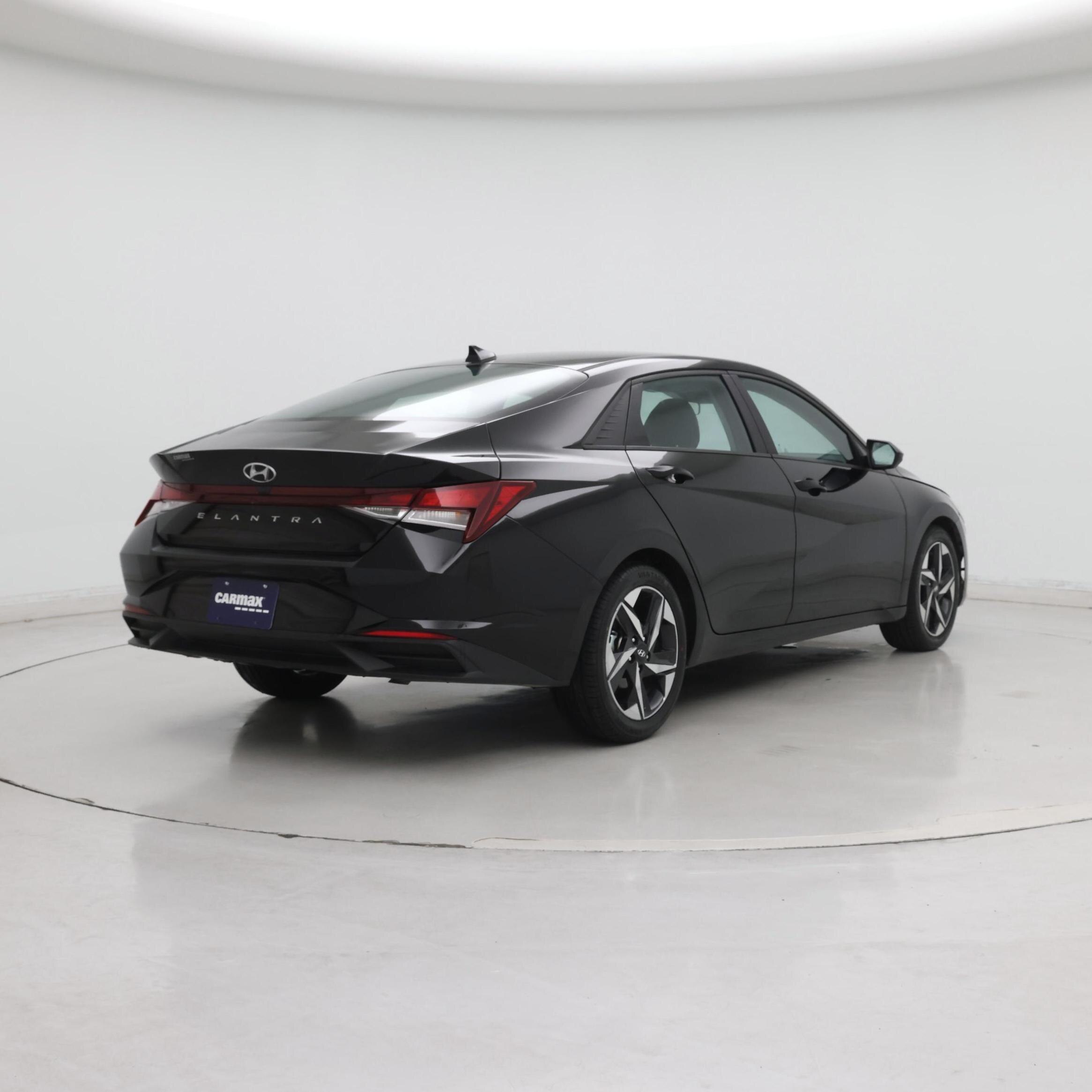 Thumbnail: 2023 Hyundai Elantra - 8