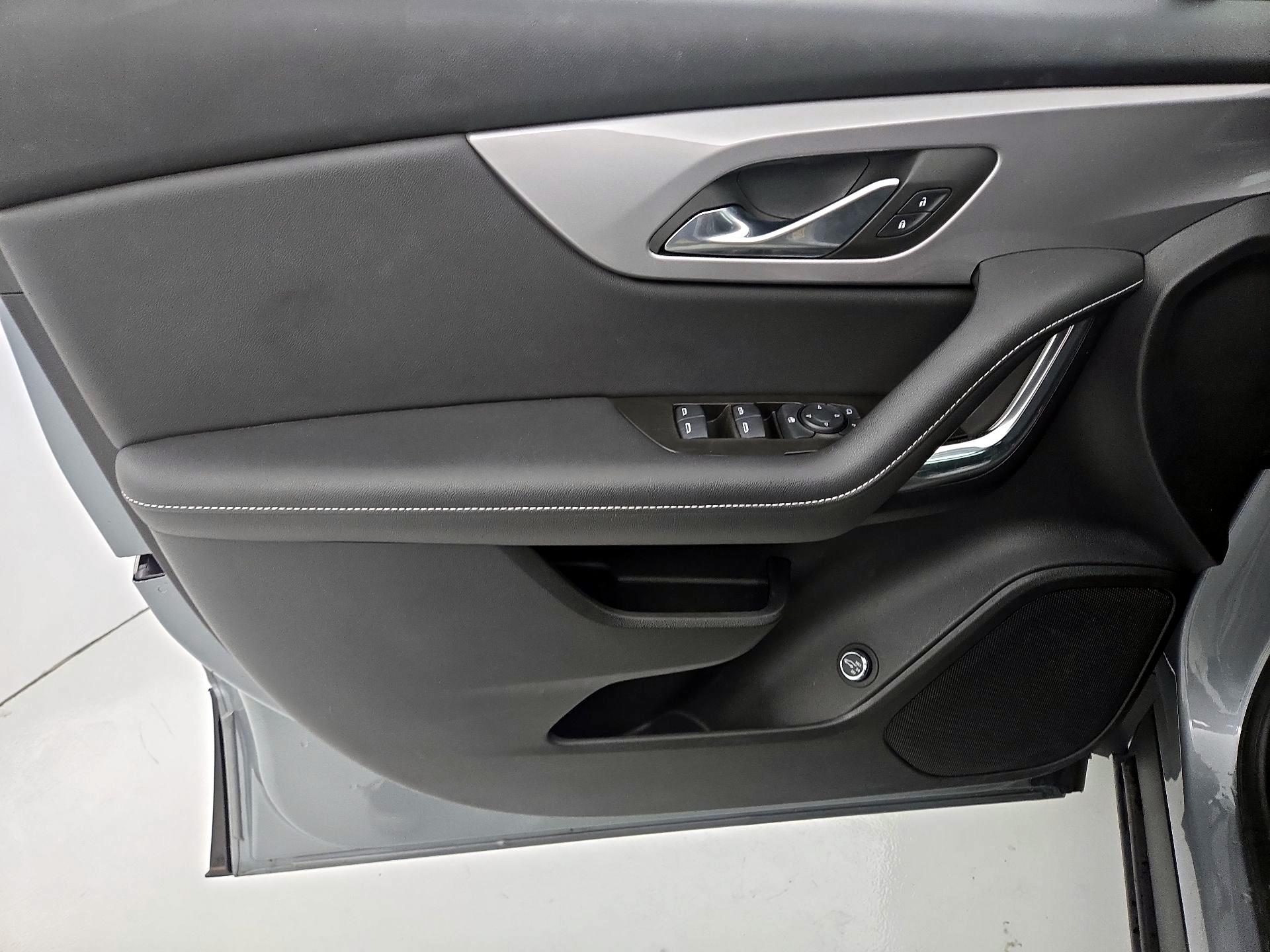 Thumbnail: 2023 Chevrolet Blazer - 12