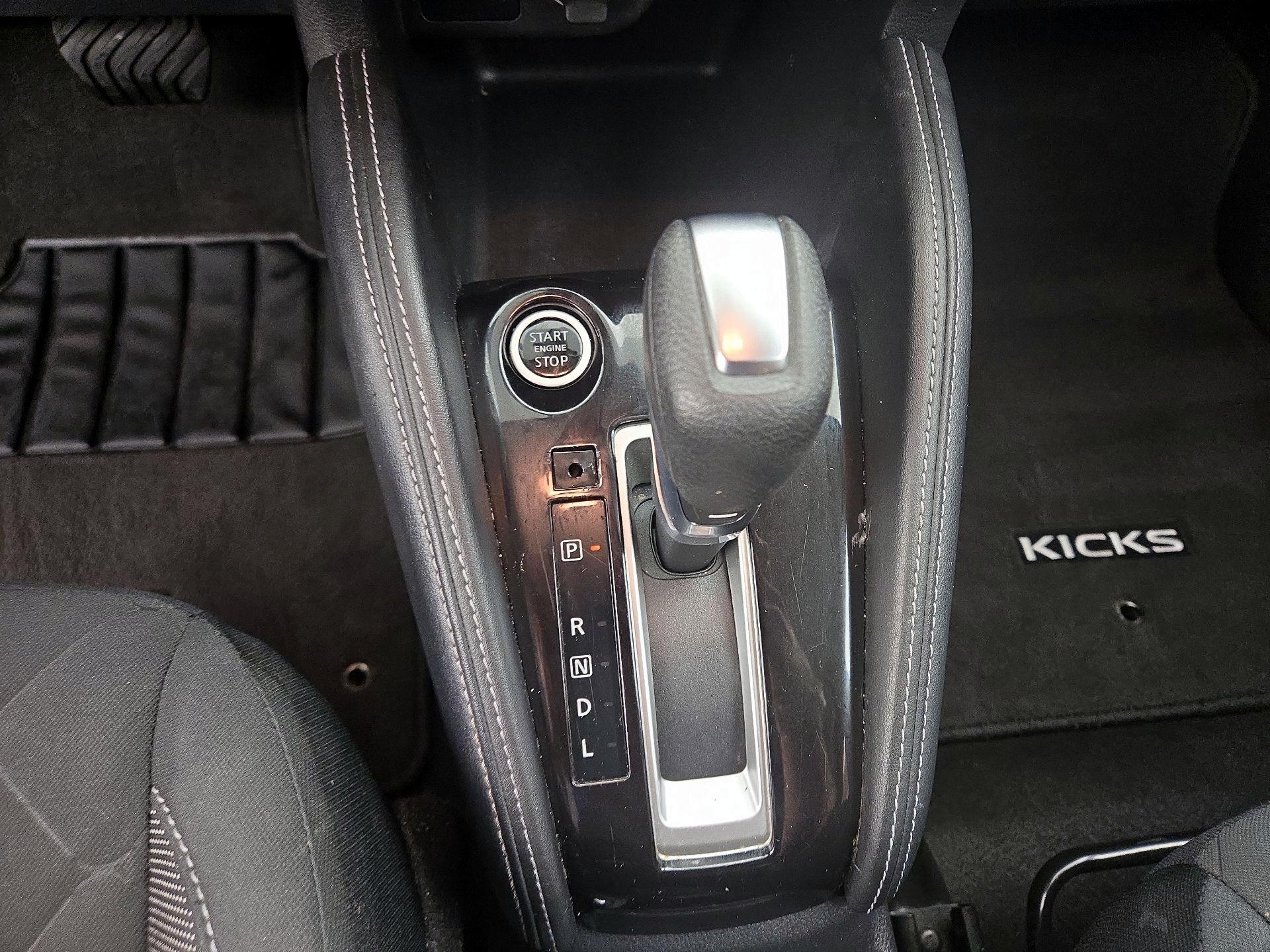 Thumbnail: 2020 Nissan Kicks - 16