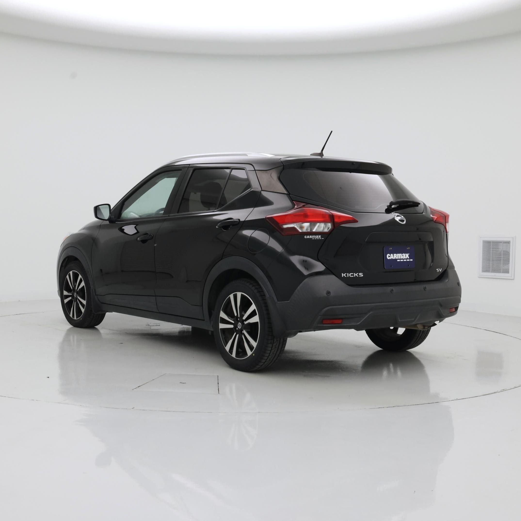 Thumbnail: 2020 Nissan Kicks - 2