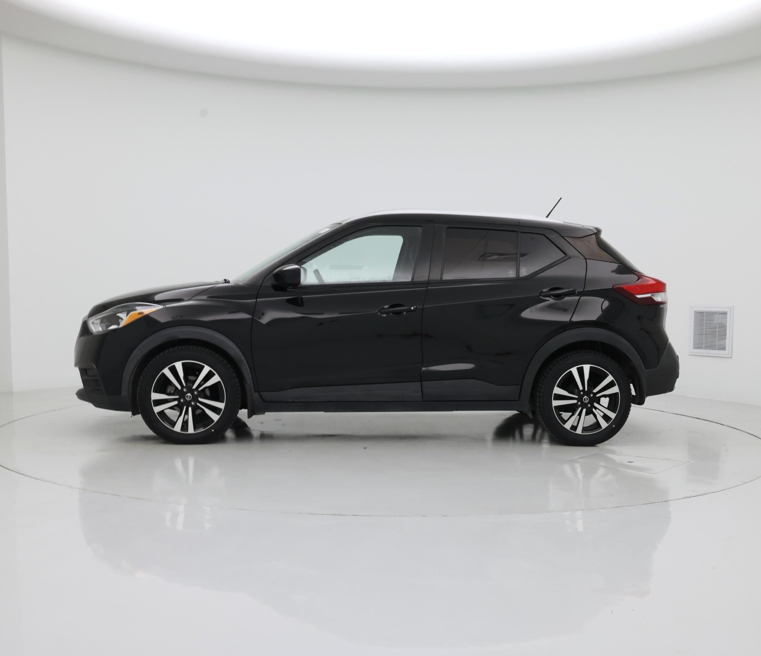 Thumbnail: 2020 Nissan Kicks - 3
