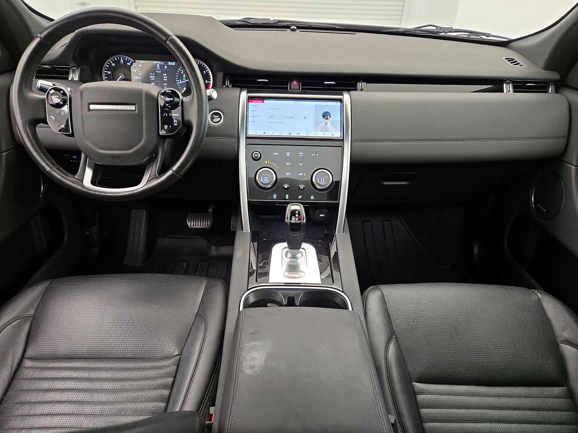 Thumbnail: 2020 Land Rover Discovery Sport - 9