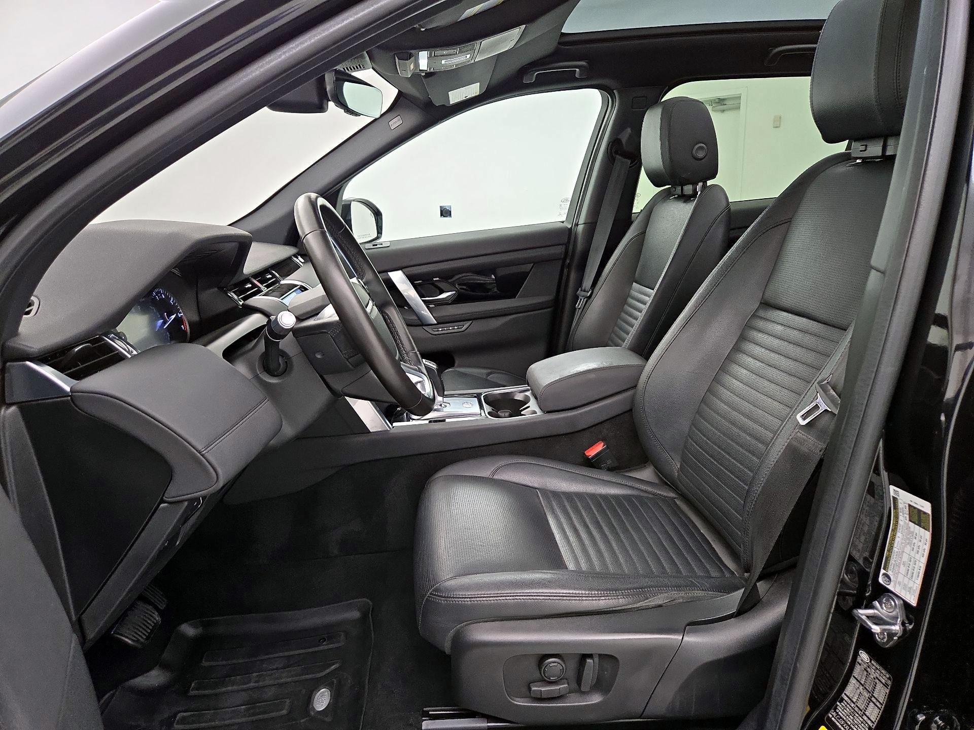 Thumbnail: 2020 Land Rover Discovery Sport - 11