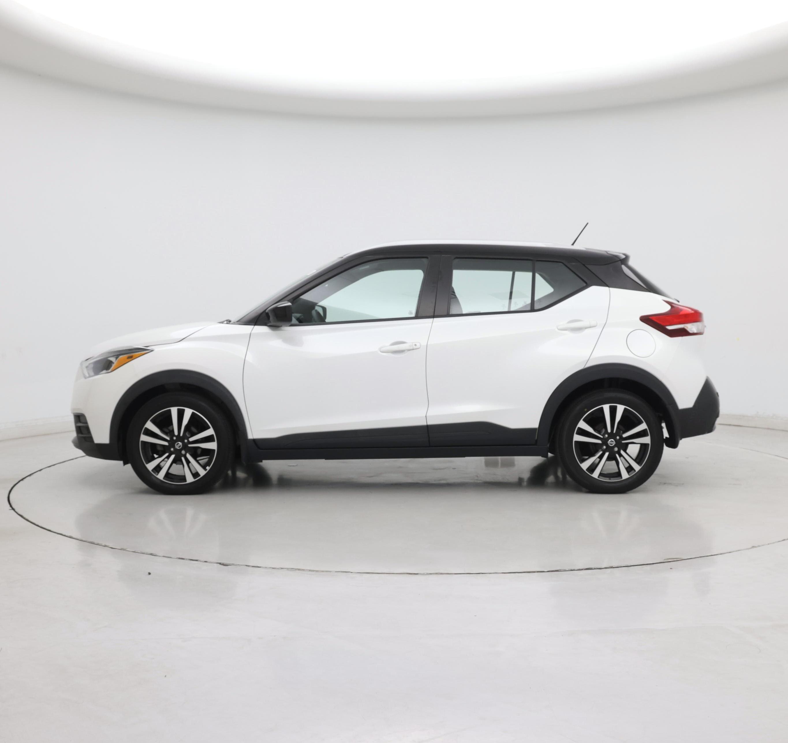 Thumbnail: 2020 Nissan Kicks - 3