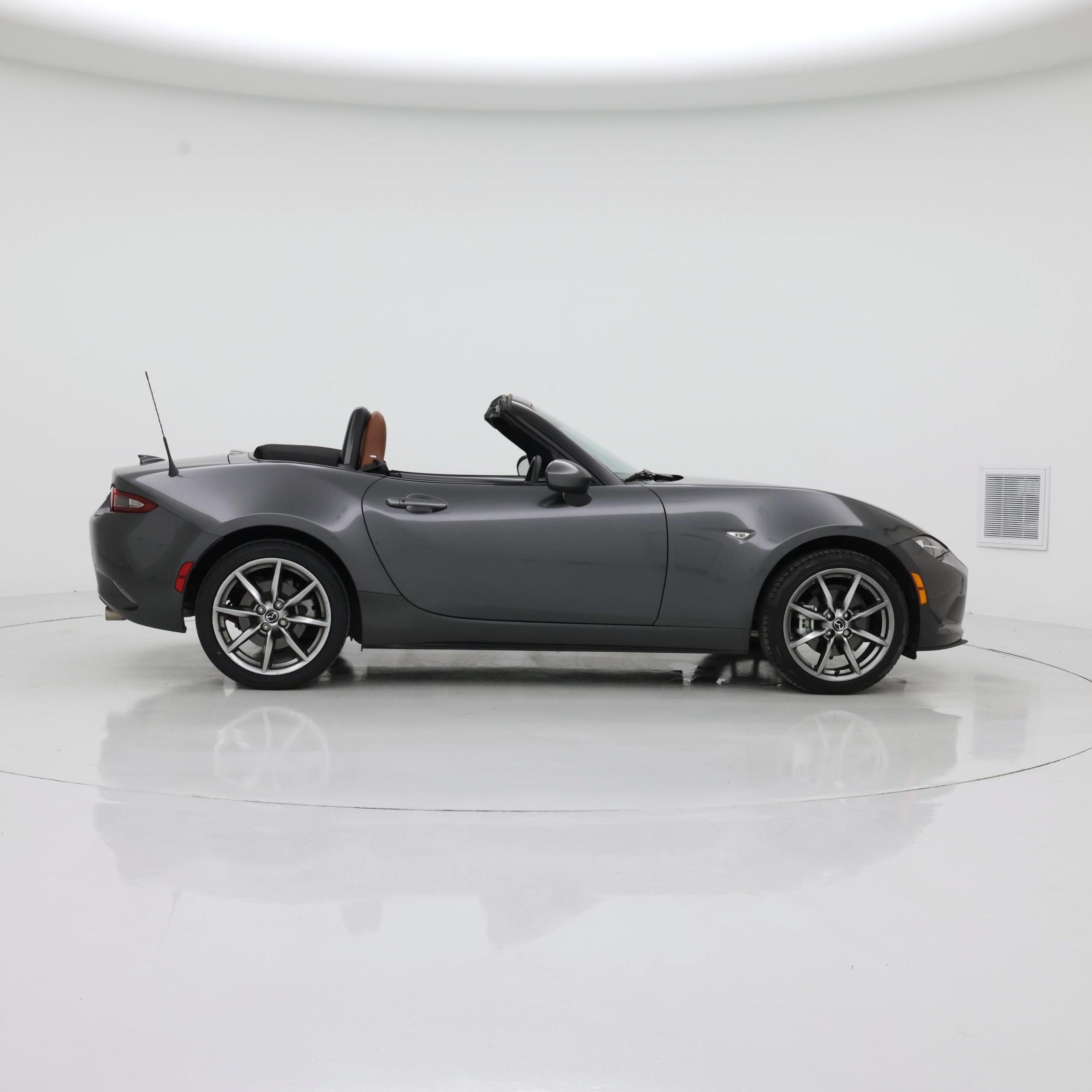 Thumbnail: 2022 Mazda MX-5 Miata - 7