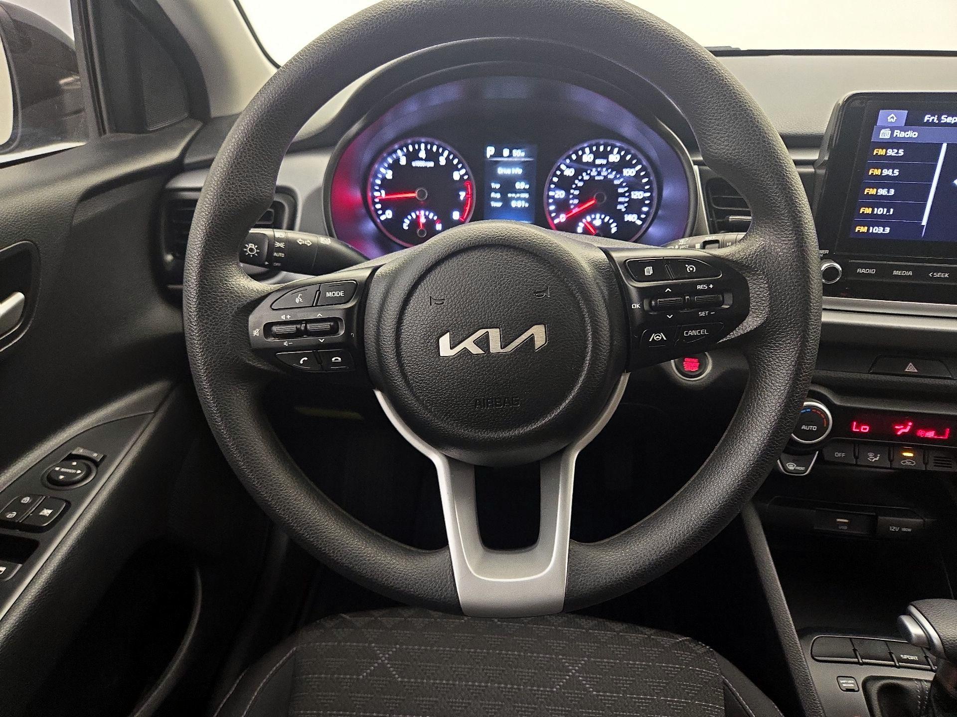 Thumbnail: 2022 Kia Rio5 - 10