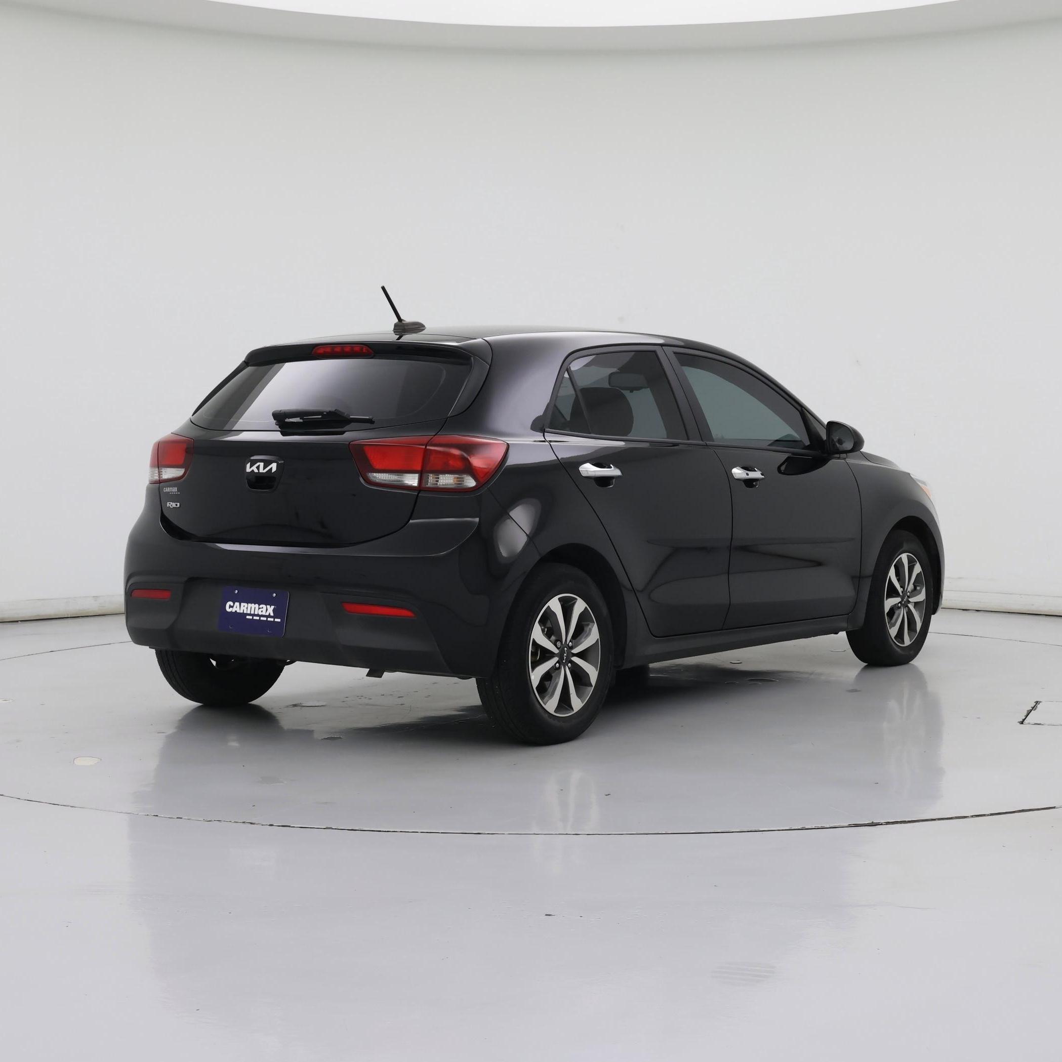 Thumbnail: 2022 Kia Rio5 - 8