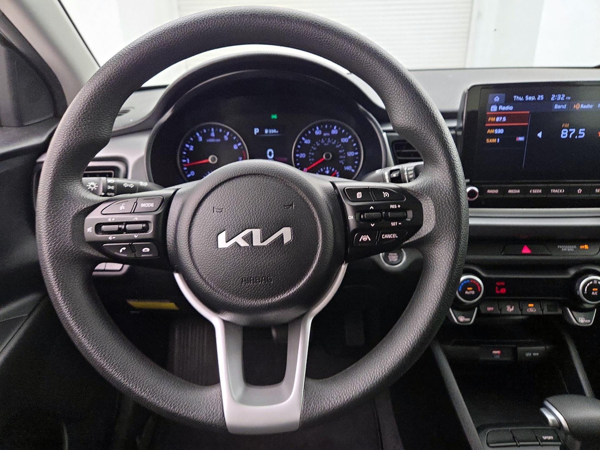 Thumbnail: 2023 Kia Rio - 10