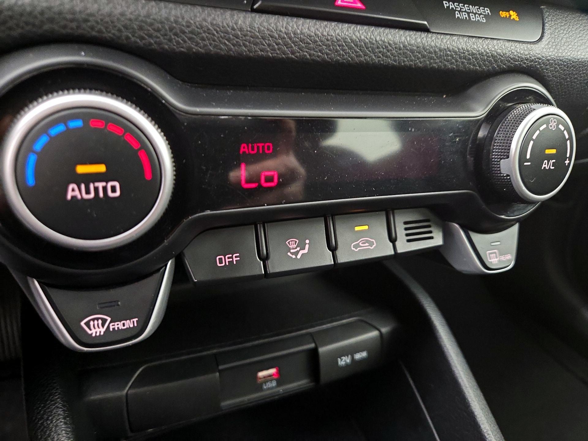 Thumbnail: 2023 Kia Rio - 16