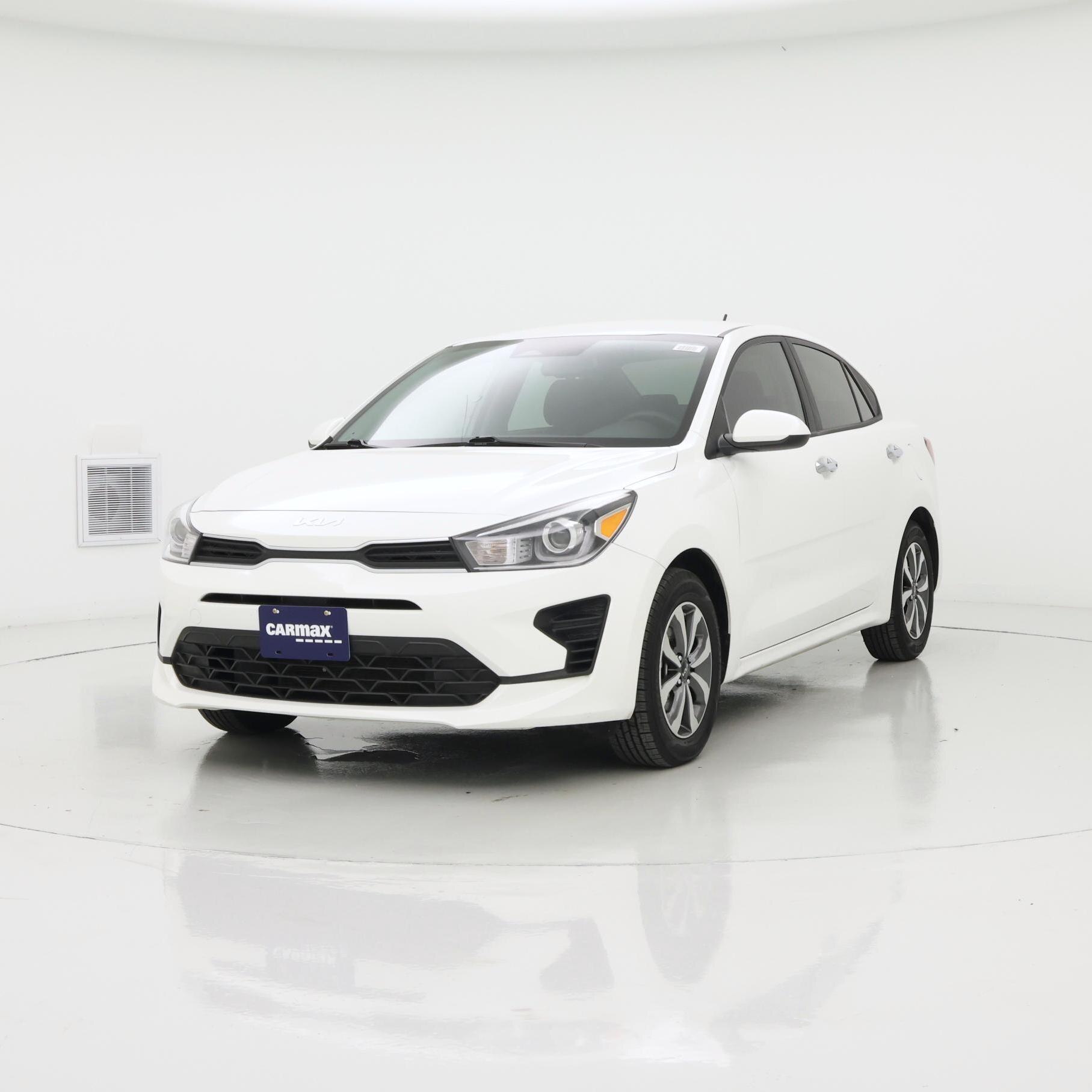 Thumbnail: 2023 Kia Rio - 4