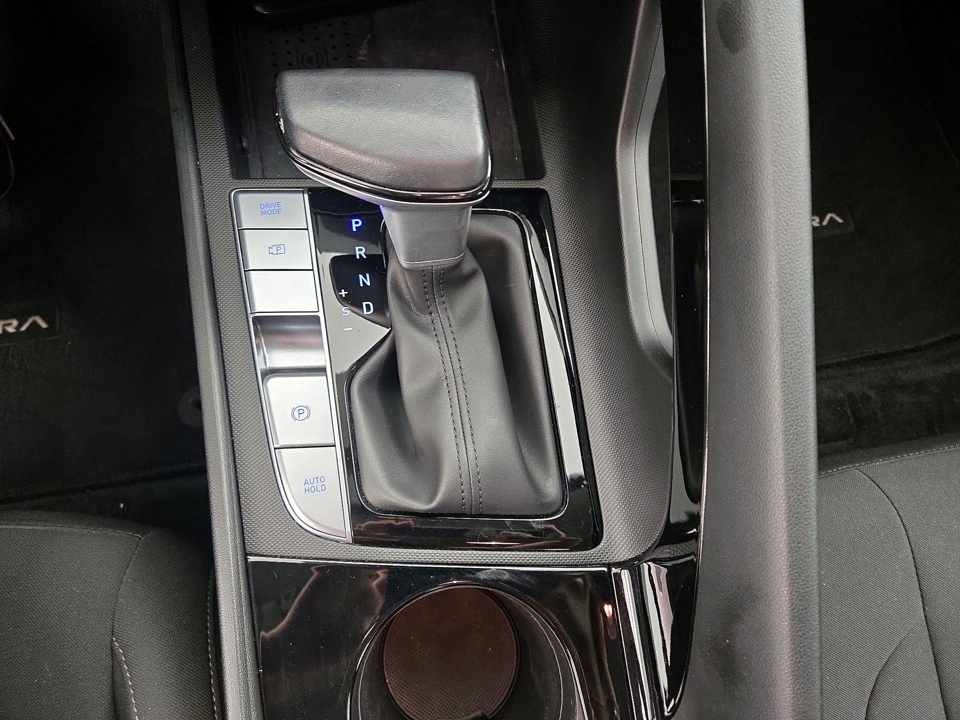 Thumbnail: 2023 Hyundai Elantra - 18