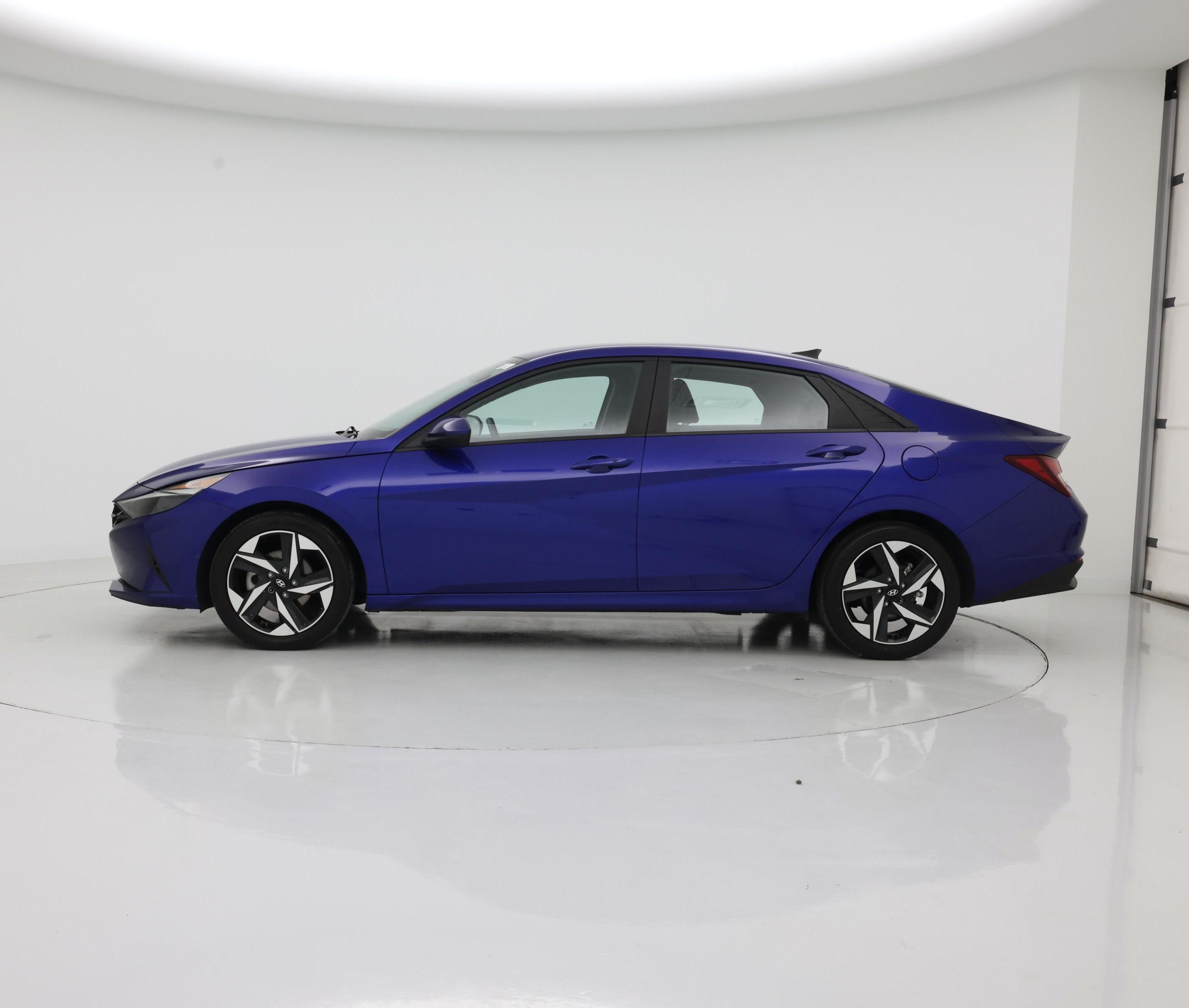 Thumbnail: 2023 Hyundai Elantra - 3