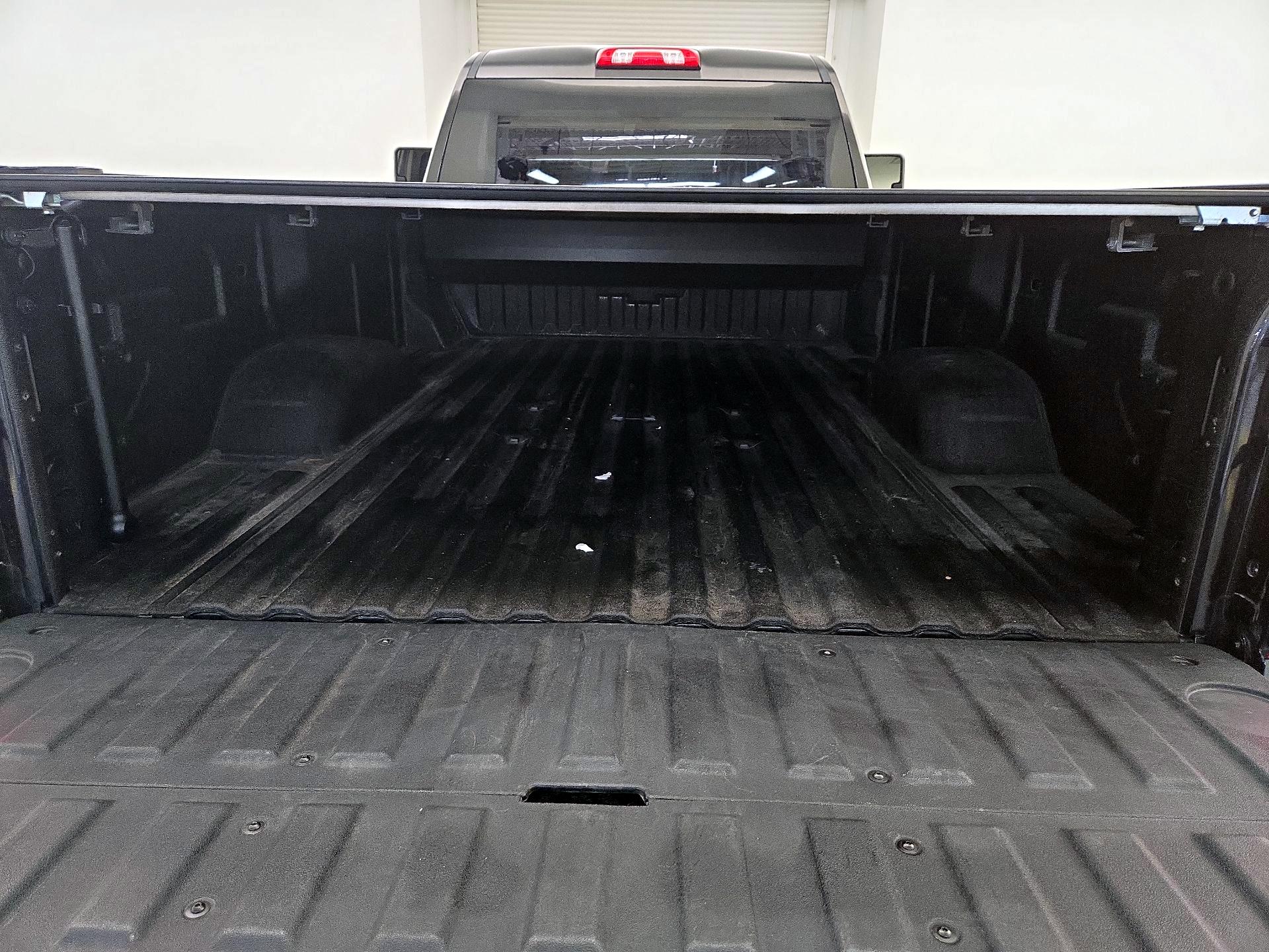 Thumbnail: 2022 Chevrolet Silverado 2500 - 19