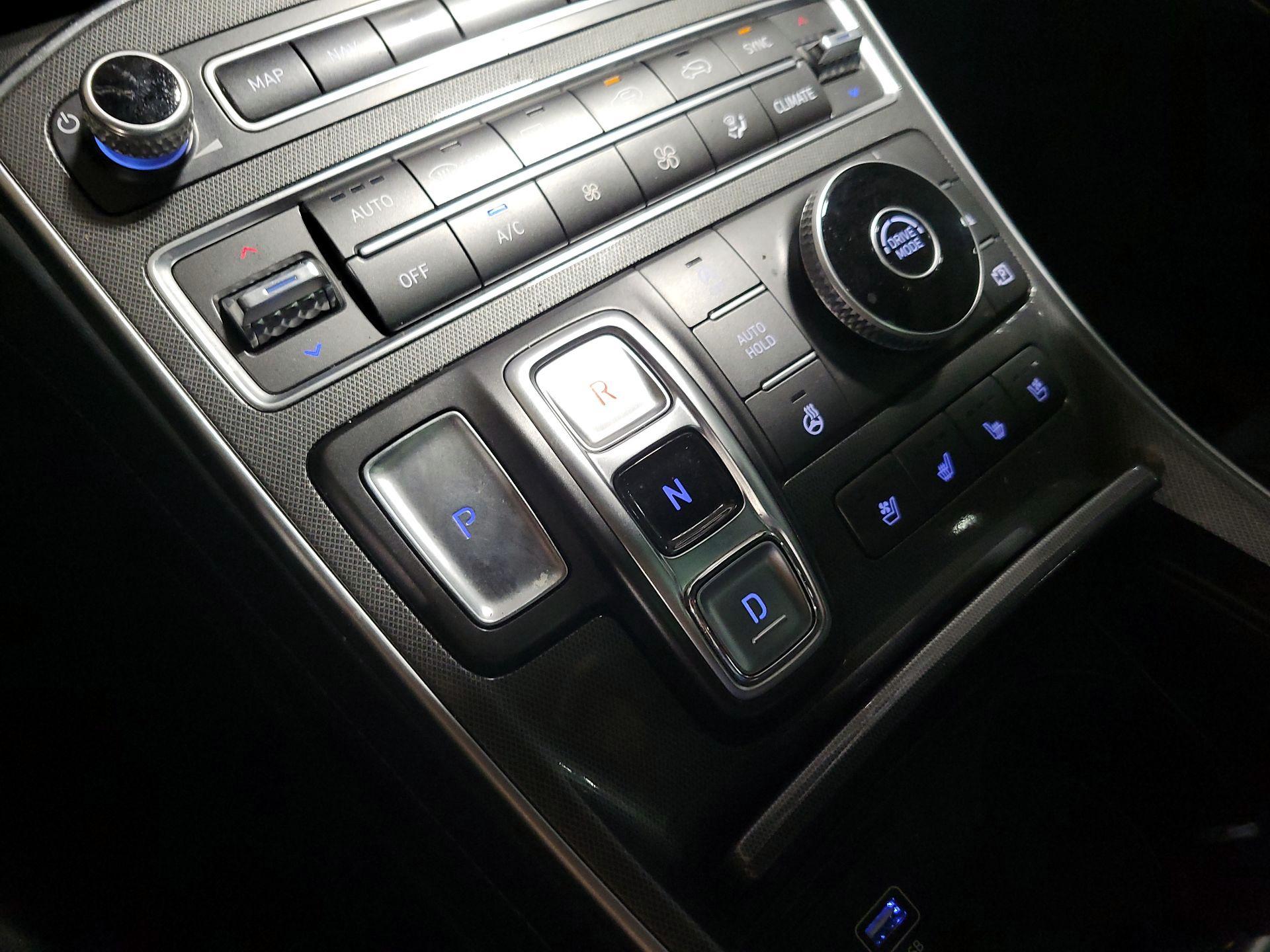 Thumbnail: 2022 Hyundai Santa Fe - 18