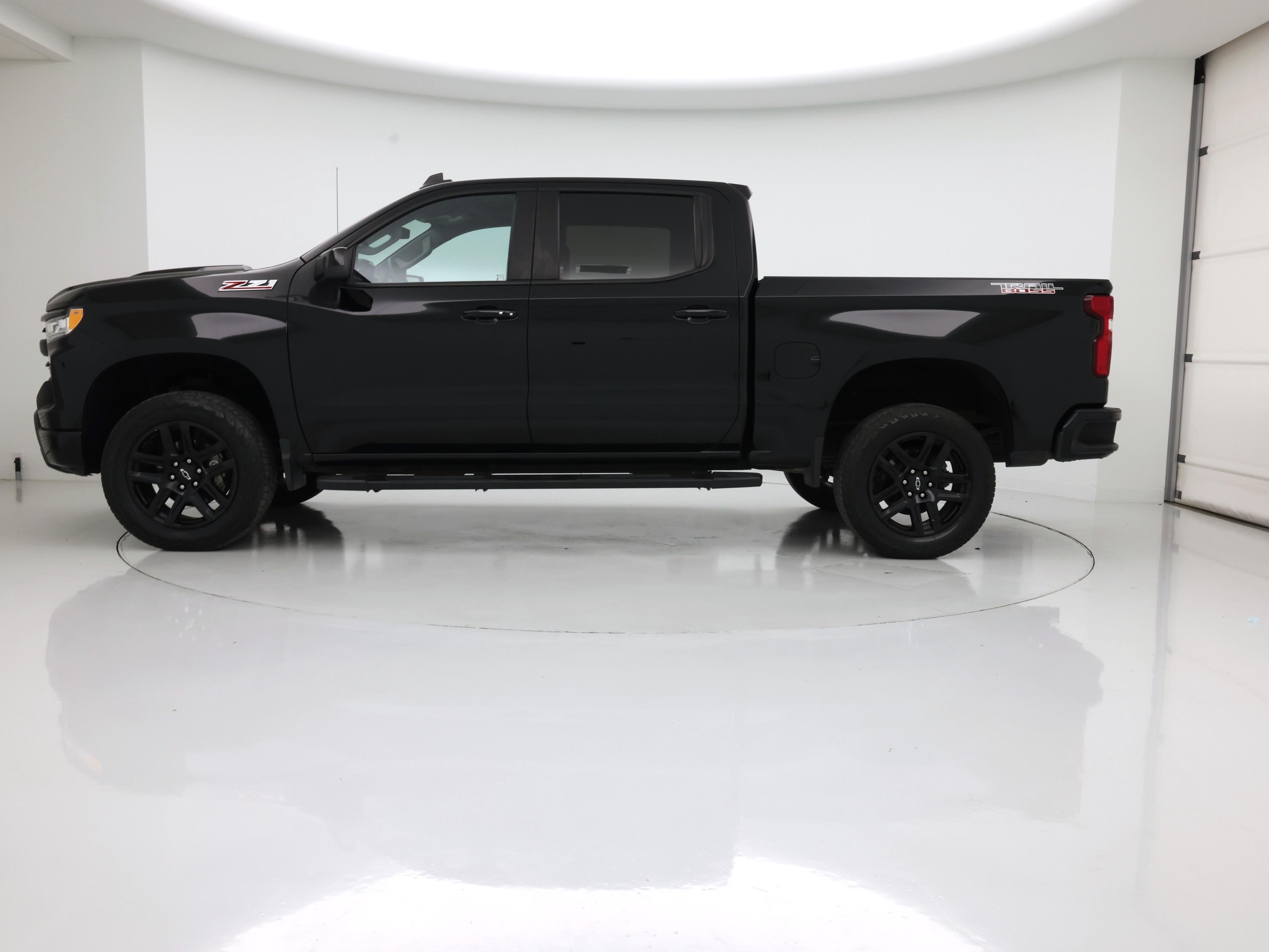 Thumbnail: 2023 Chevrolet Silverado 1500 - 3