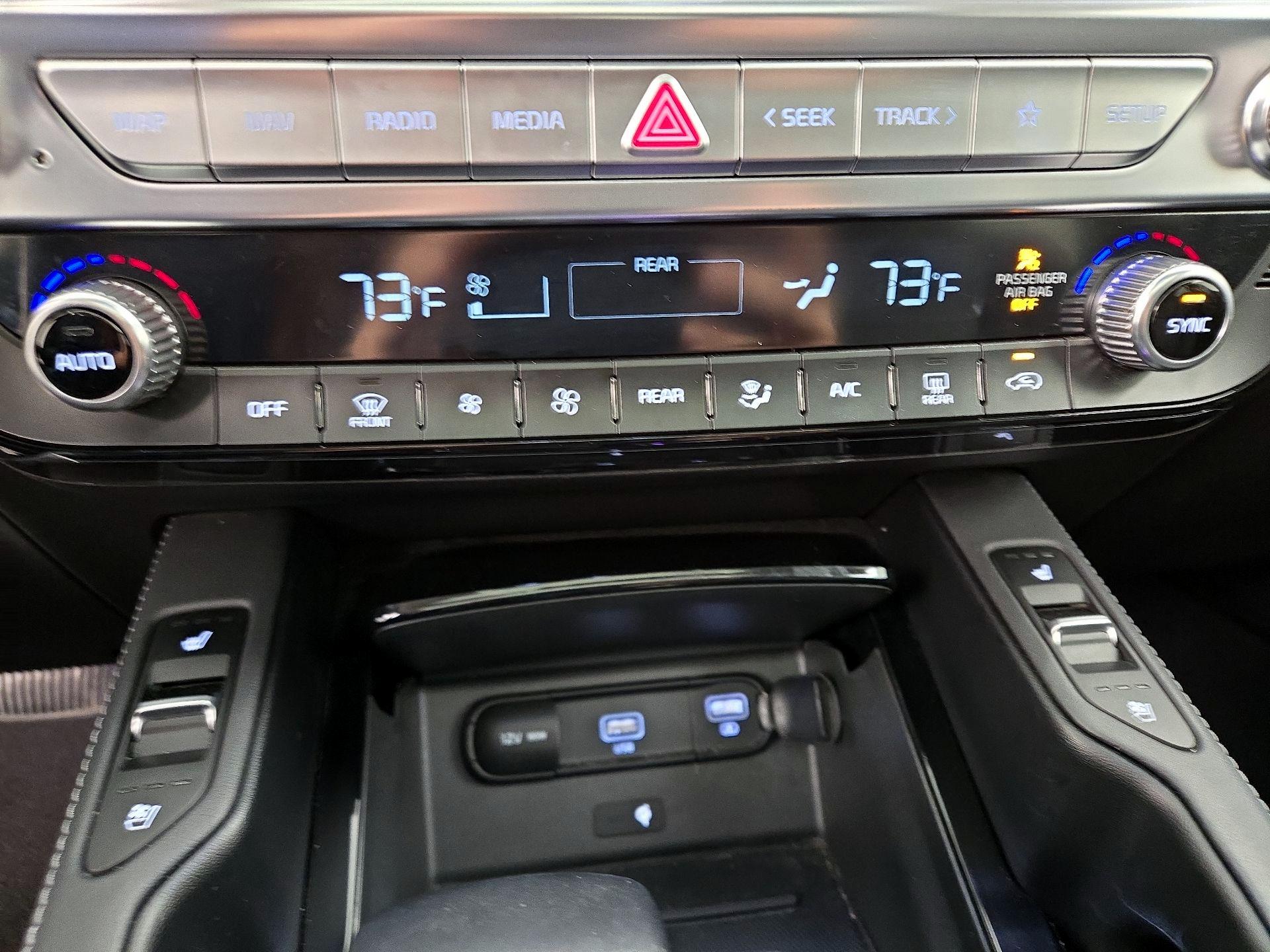 Thumbnail: 2021 Kia Telluride - 17