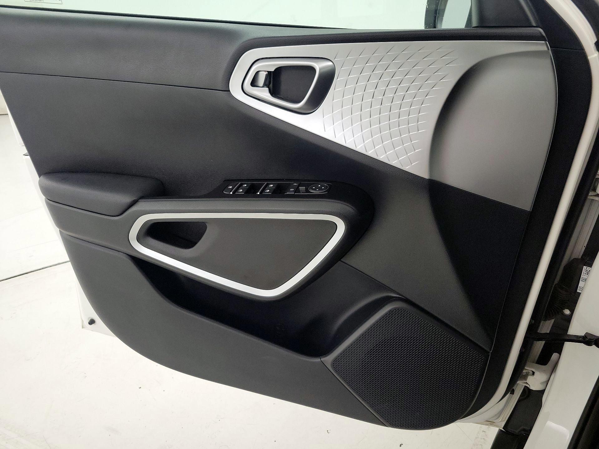 Thumbnail: 2022 Kia Soul - 12