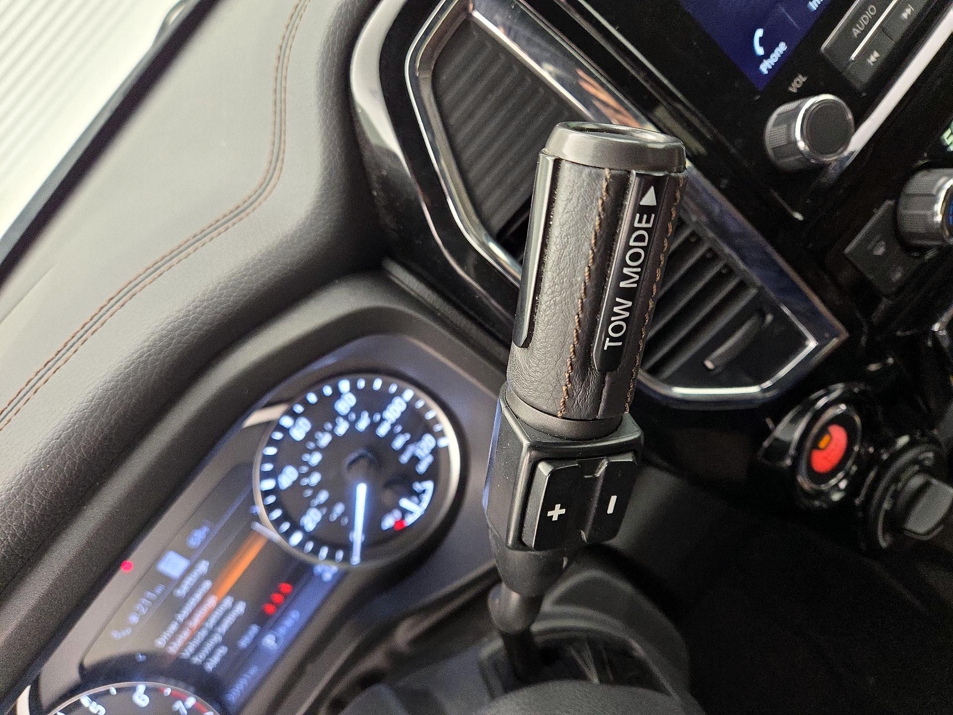 Thumbnail: 2023 Nissan Titan - 18