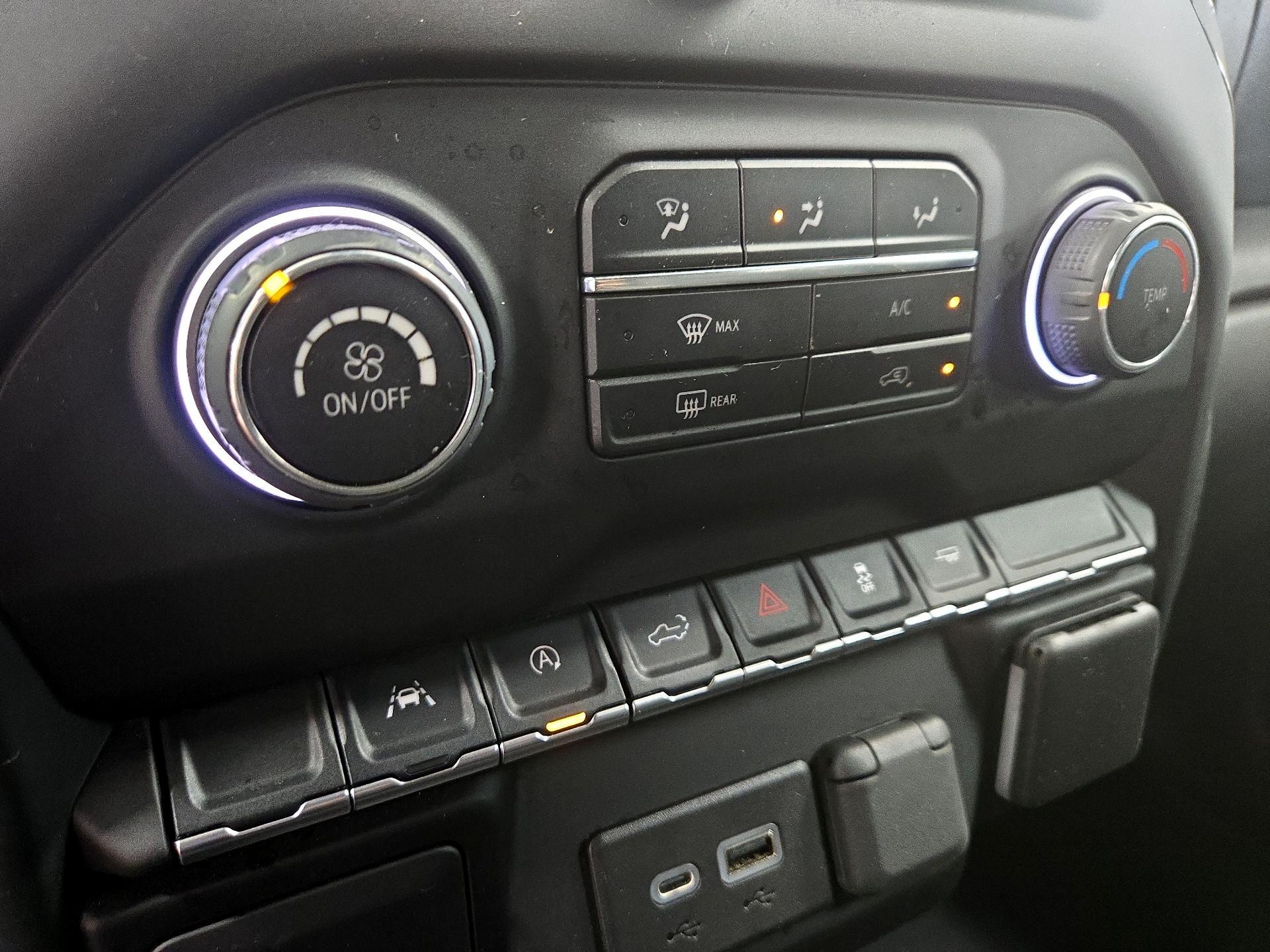 Thumbnail: 2022 Chevrolet Silverado 1500 - 16
