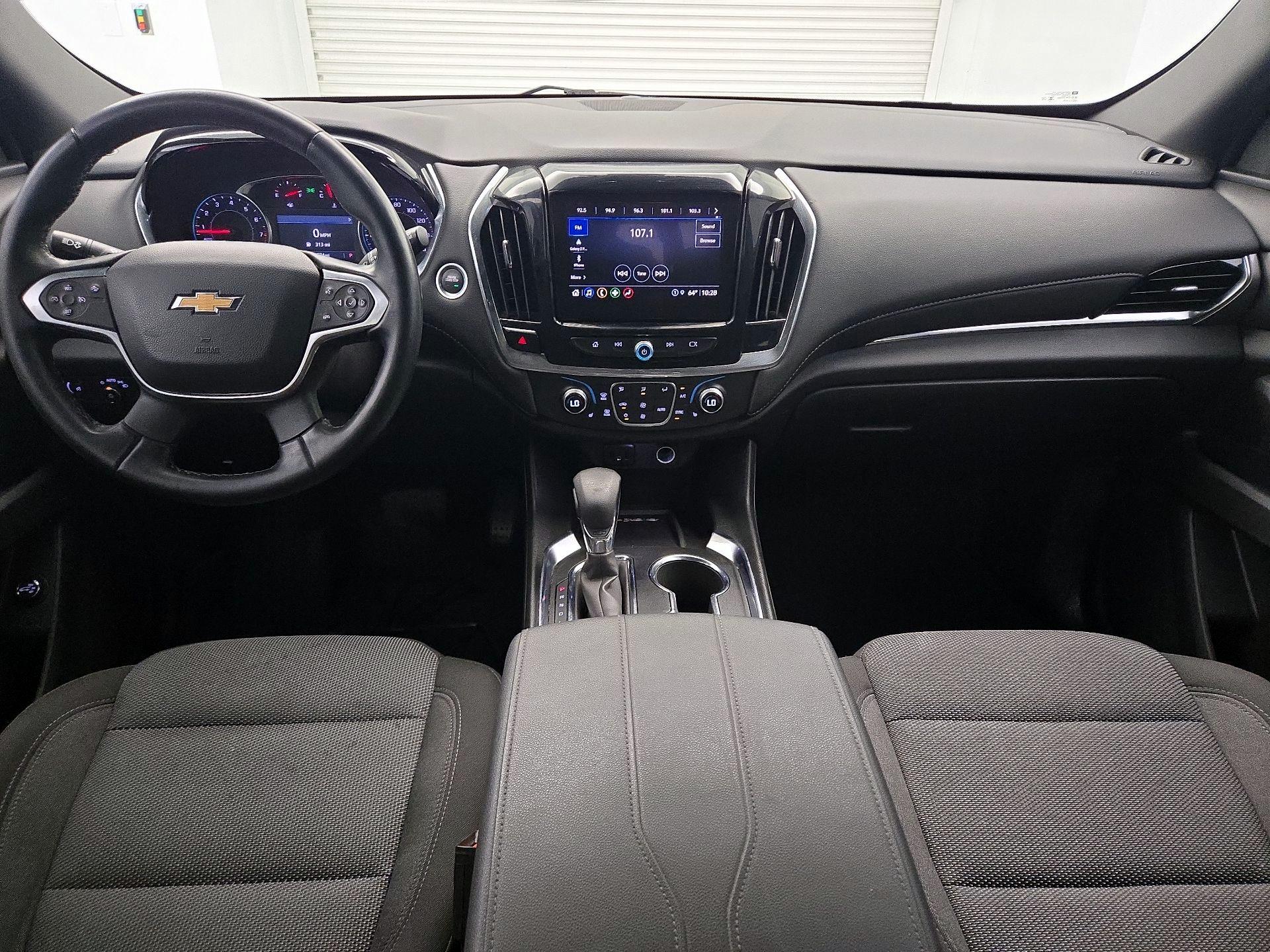 Thumbnail: 2023 Chevrolet Traverse - 9
