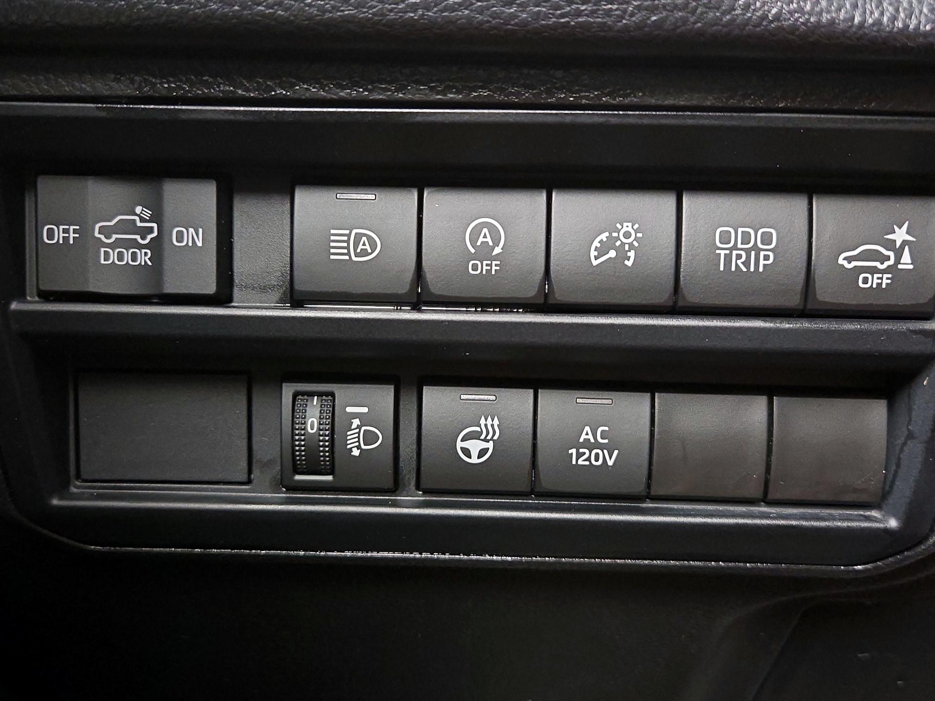 Thumbnail: 2022 Toyota Tundra - 13