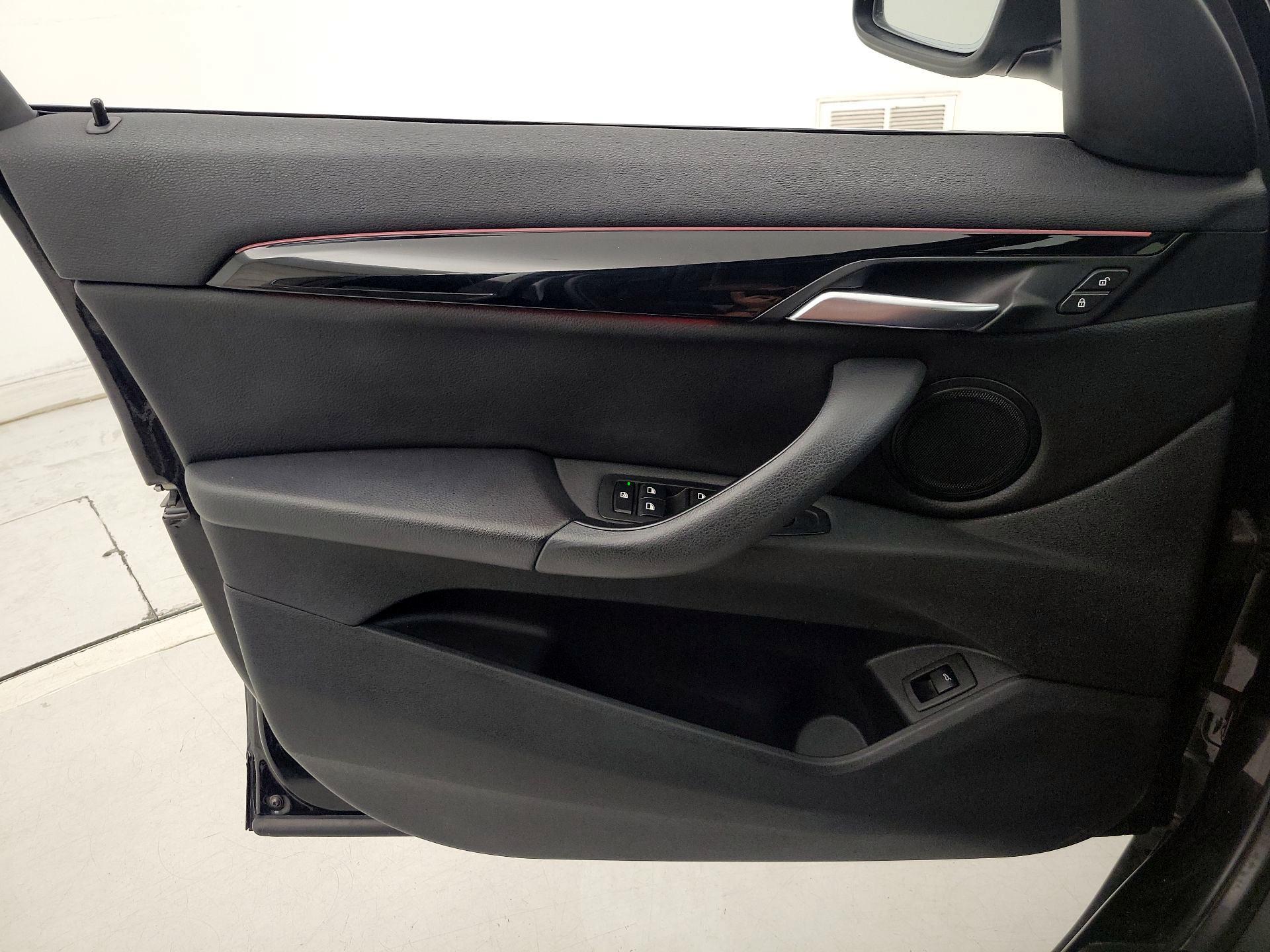 Thumbnail: 2020 BMW X1 - 12