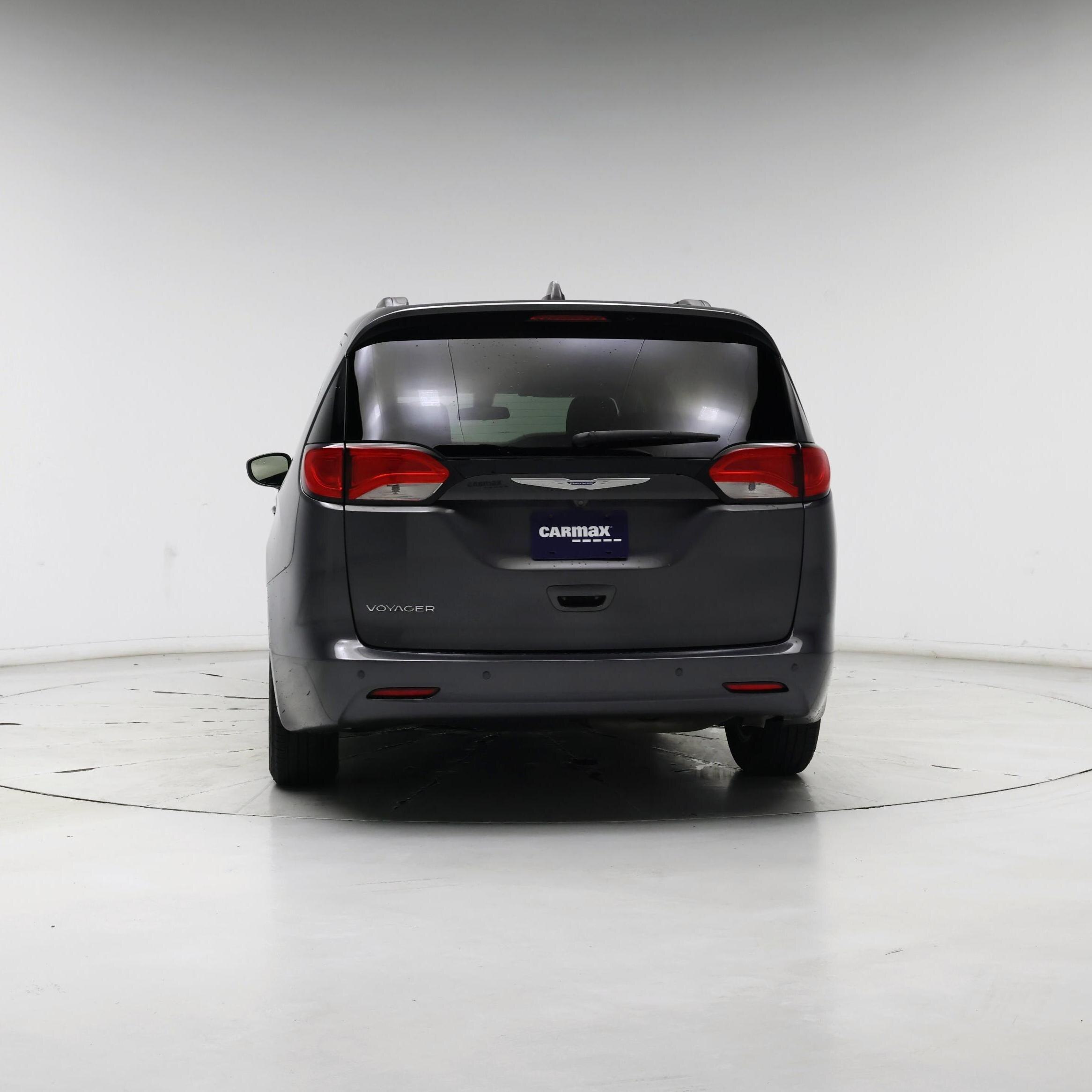 Thumbnail: 2020 Chrysler Voyager - 6