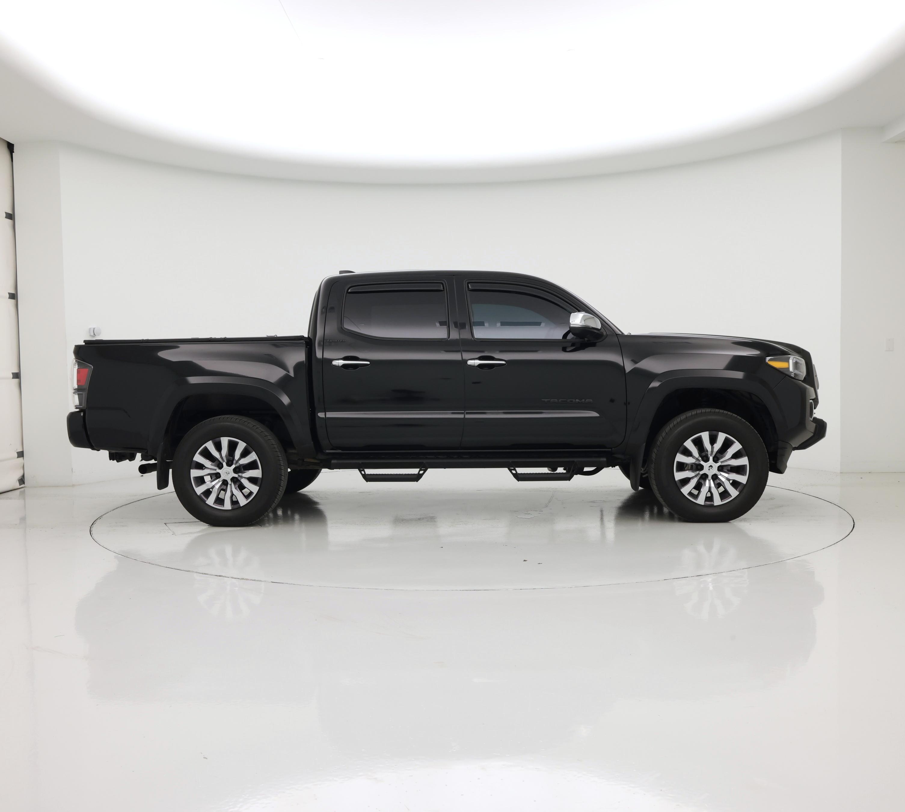 Thumbnail: 2023 Toyota Tacoma - 7