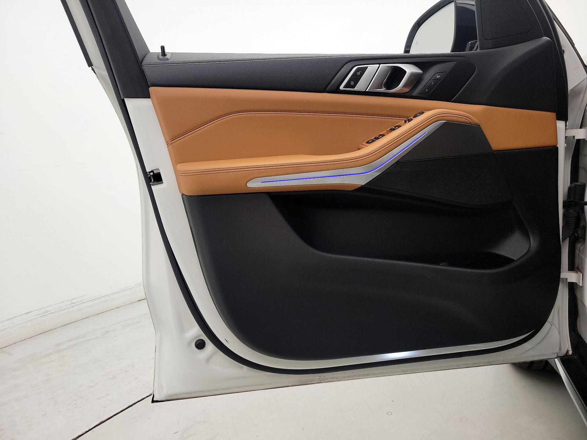 Thumbnail: 2023 BMW X5 - 12