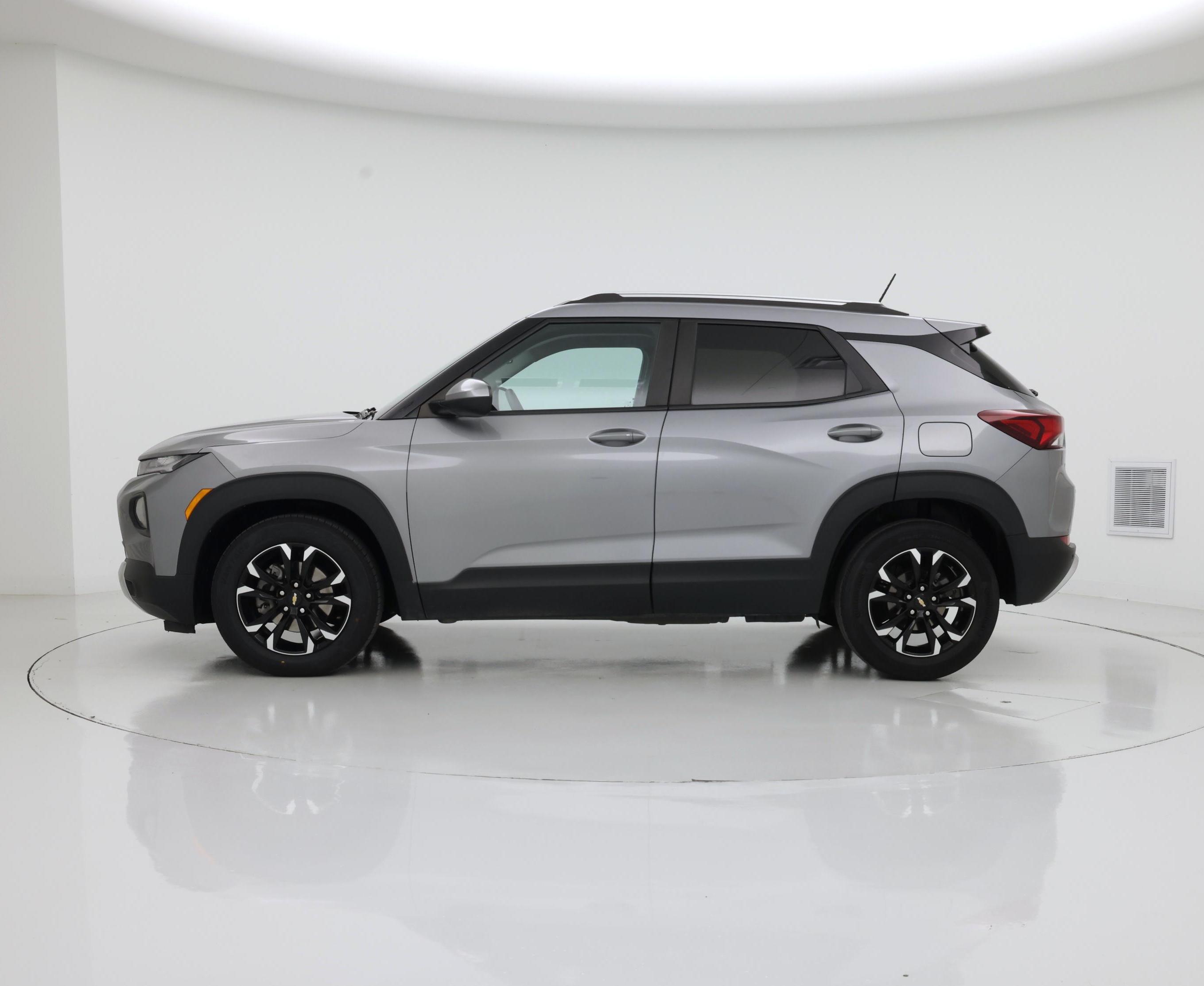 Thumbnail: 2023 Chevrolet TrailBlazer - 3