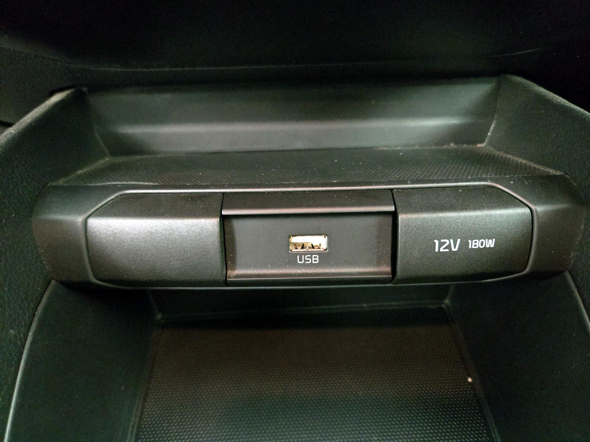 Thumbnail: 2021 Kia Rio - 18