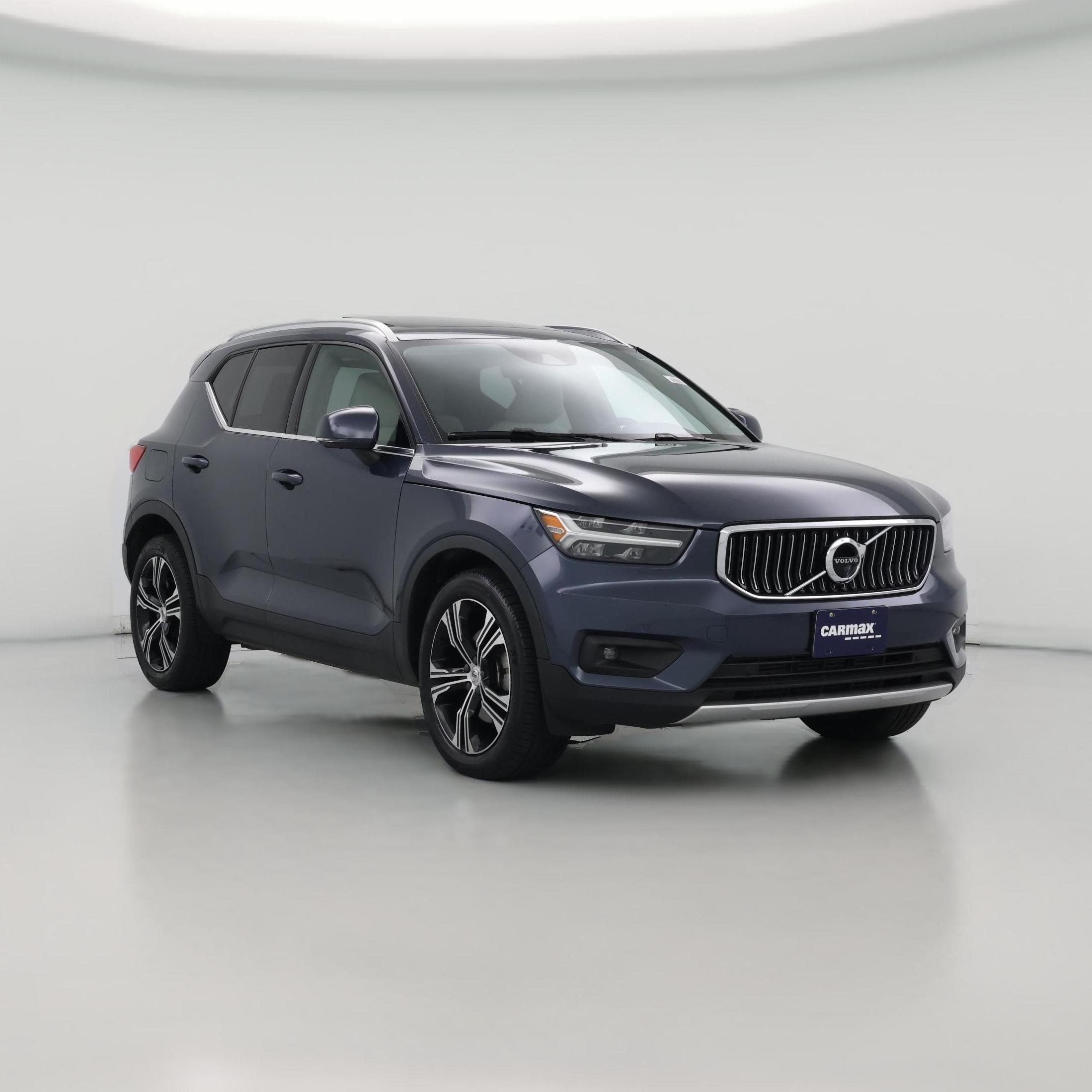 Thumbnail: 2022 Volvo XC40 - 1