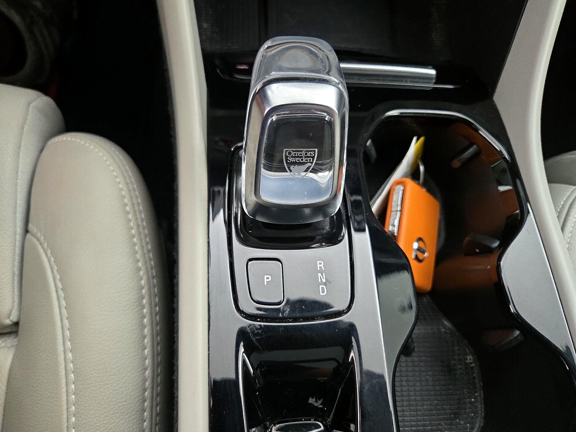 Thumbnail: 2022 Volvo XC40 - 18