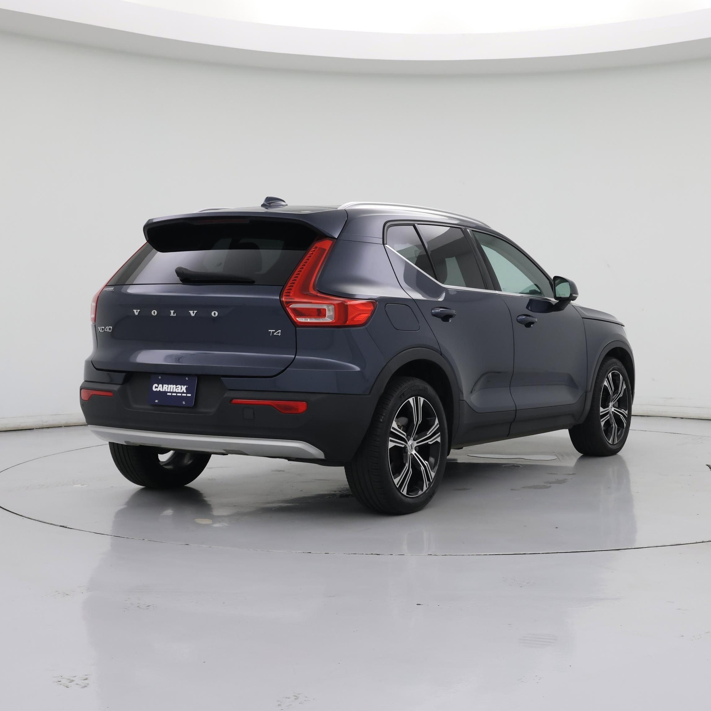 Thumbnail: 2022 Volvo XC40 - 8