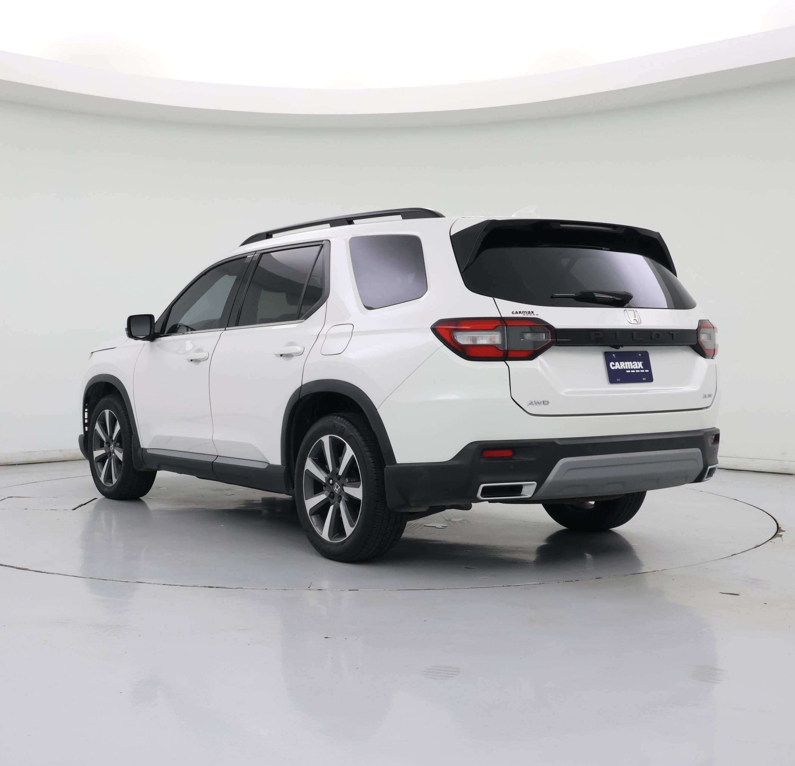 Thumbnail: 2023 Honda Pilot - 2