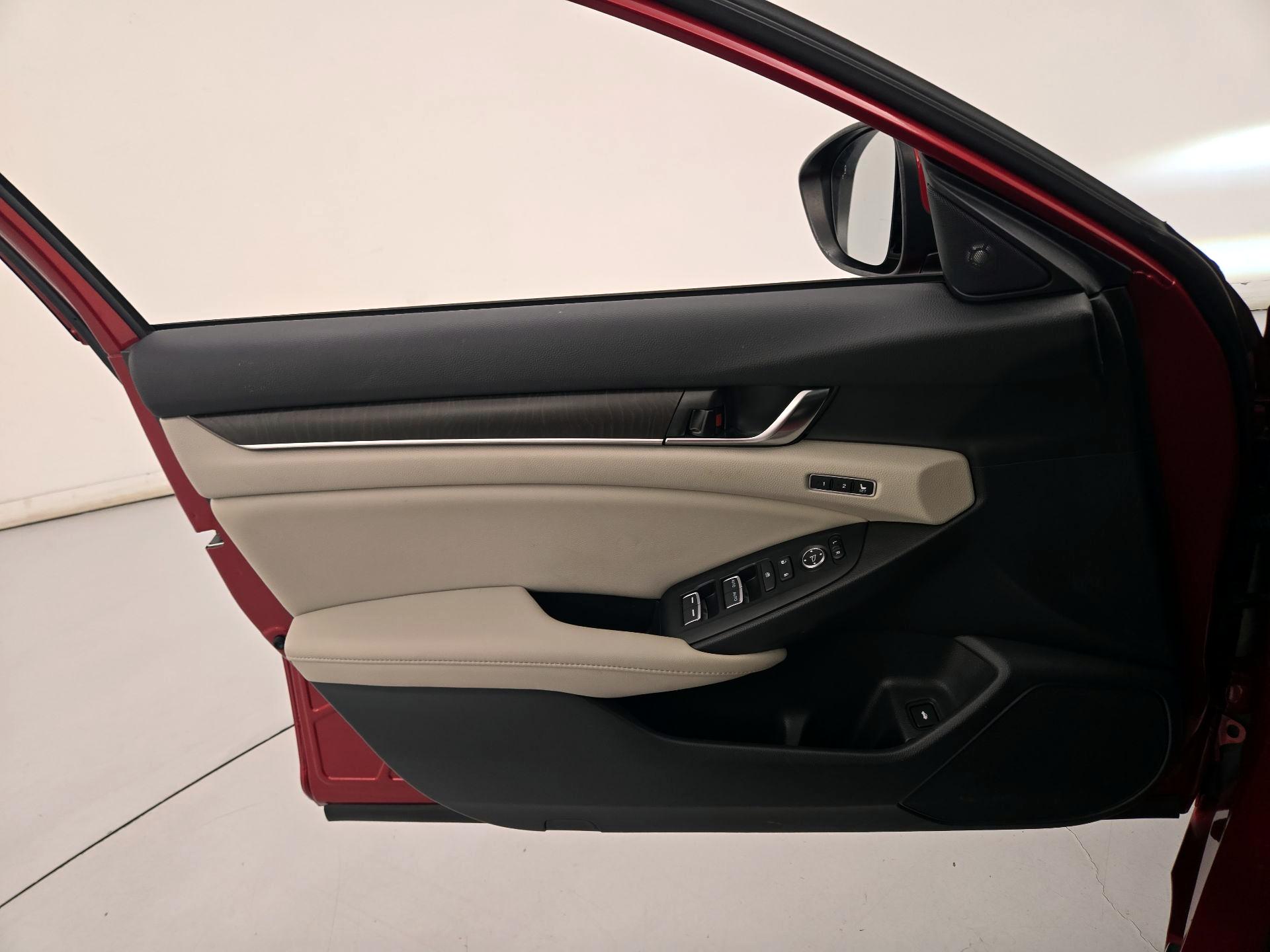Thumbnail: 2020 Honda Accord - 12