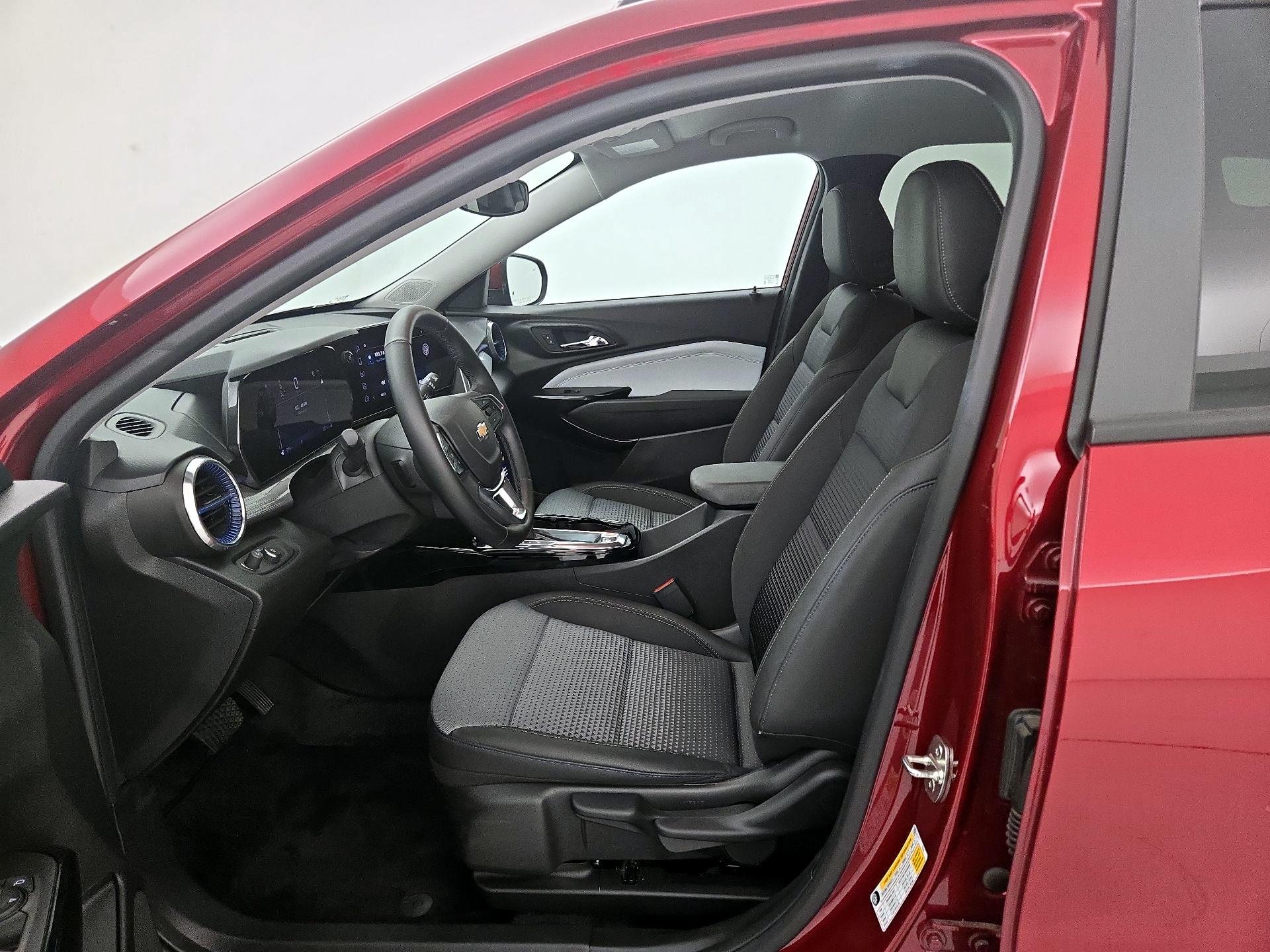 Thumbnail: 2024 Chevrolet Trax - 11