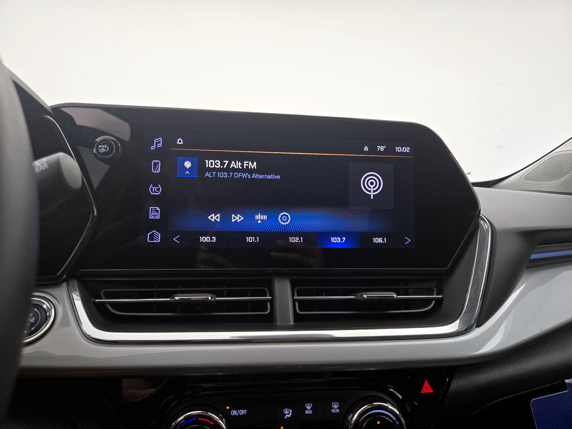 Thumbnail: 2024 Chevrolet Trax - 15