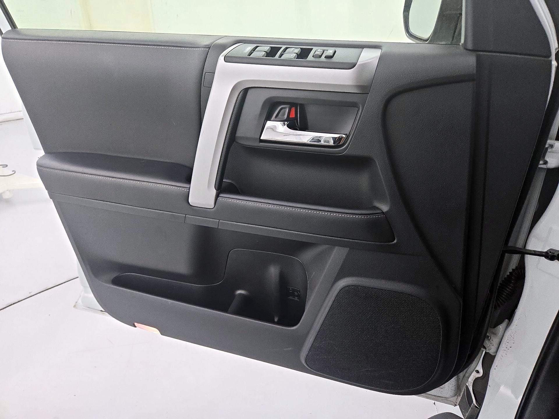 Thumbnail: 2024 Toyota 4Runner - 12
