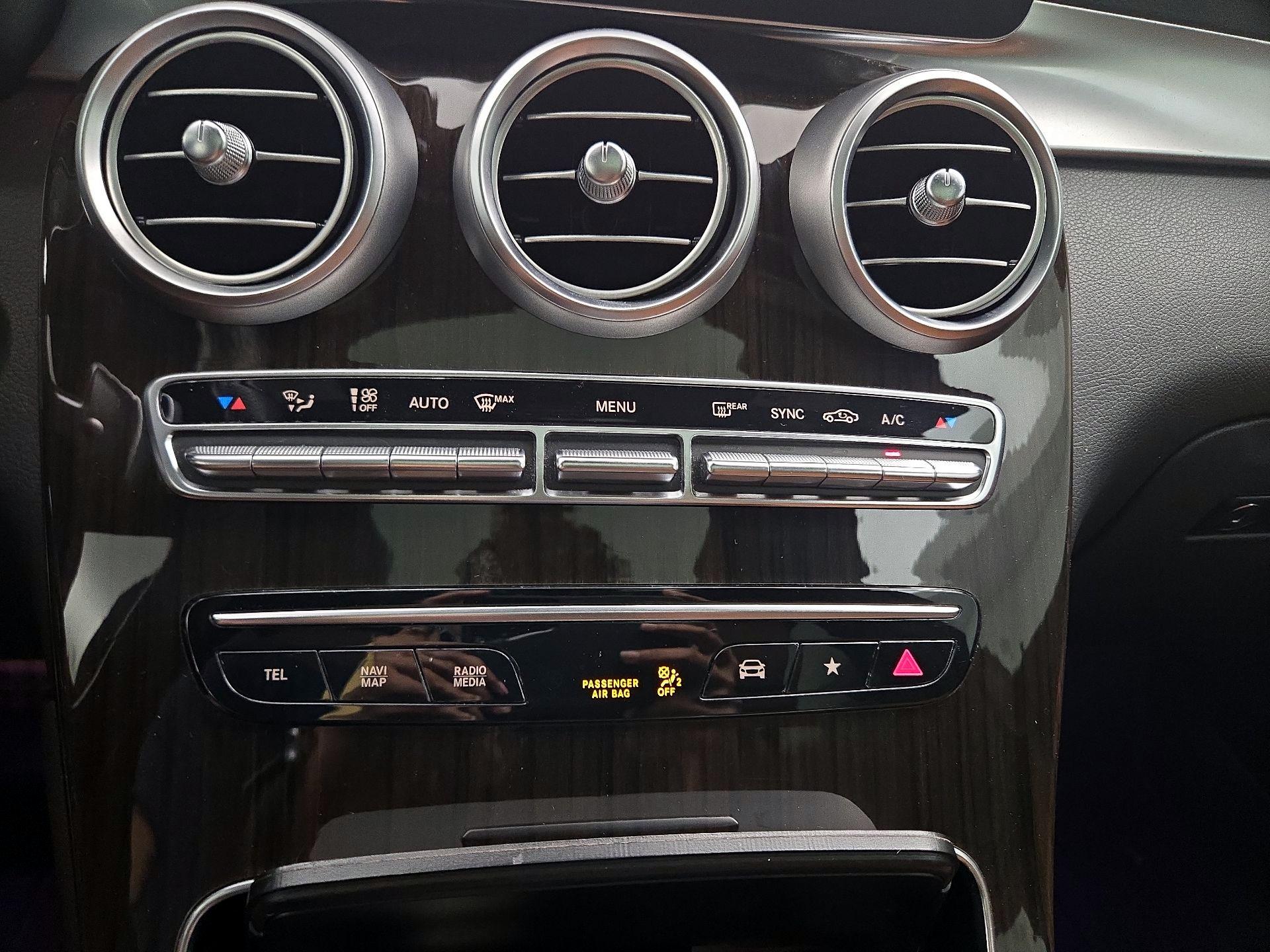 Thumbnail: 2022 Mercedes-Benz GLC - 16