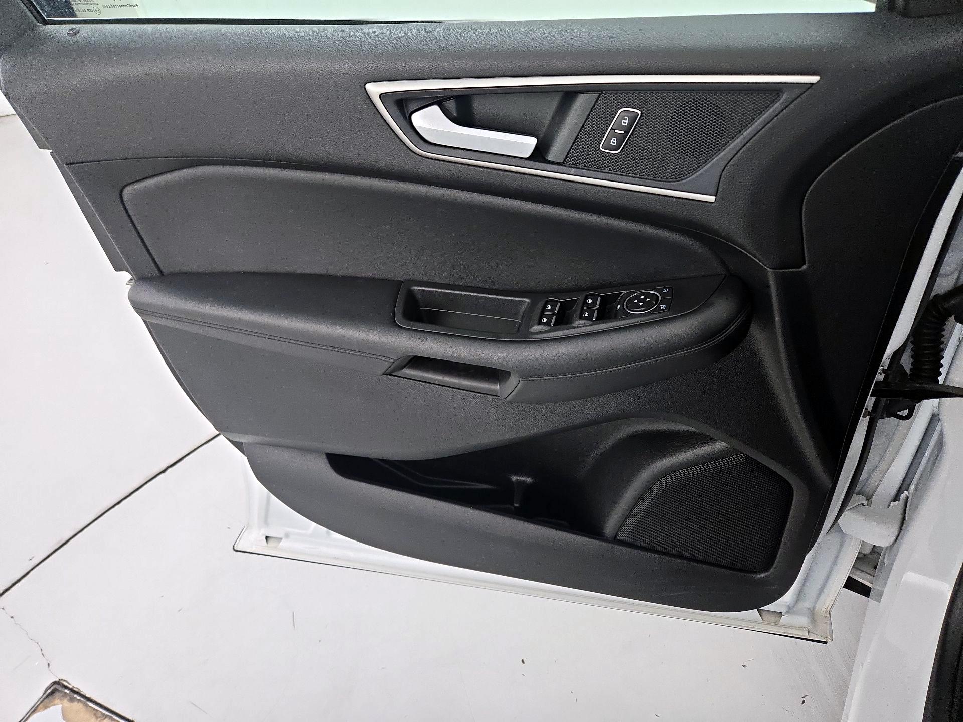 Thumbnail: 2022 Ford Edge - 12