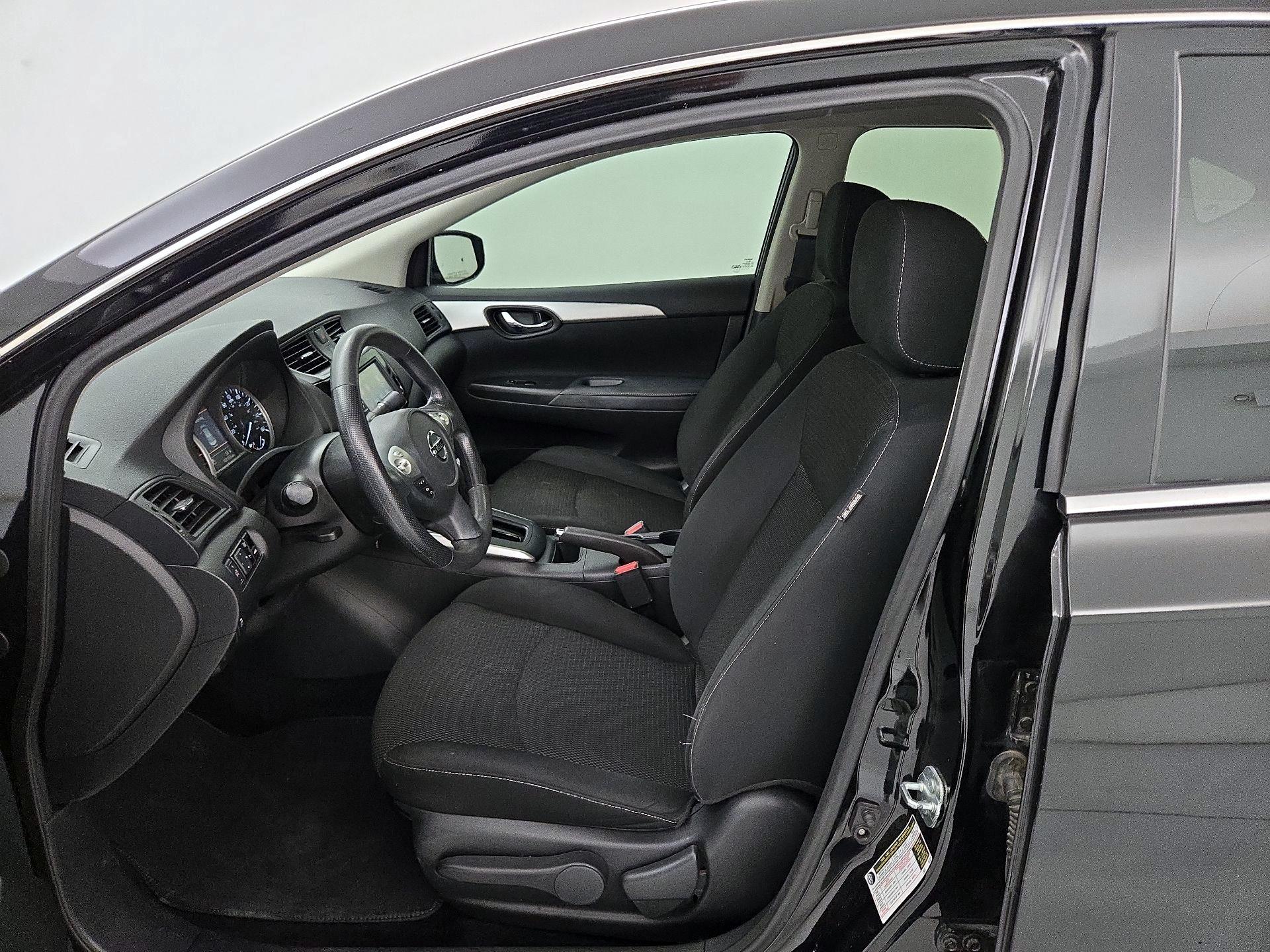 Thumbnail: 2019 Nissan Sentra - 11