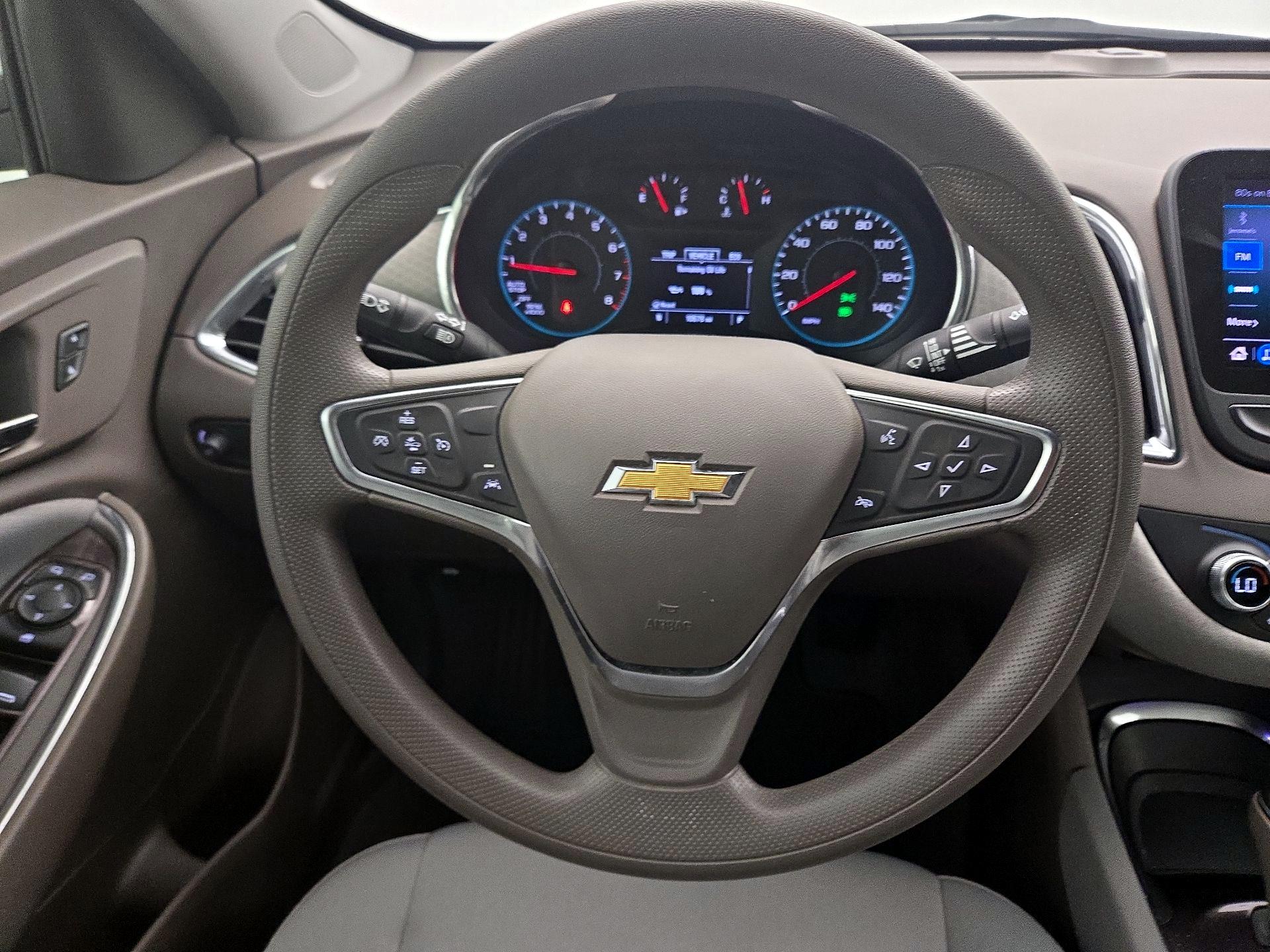 Thumbnail: 2020 Chevrolet Malibu - 10