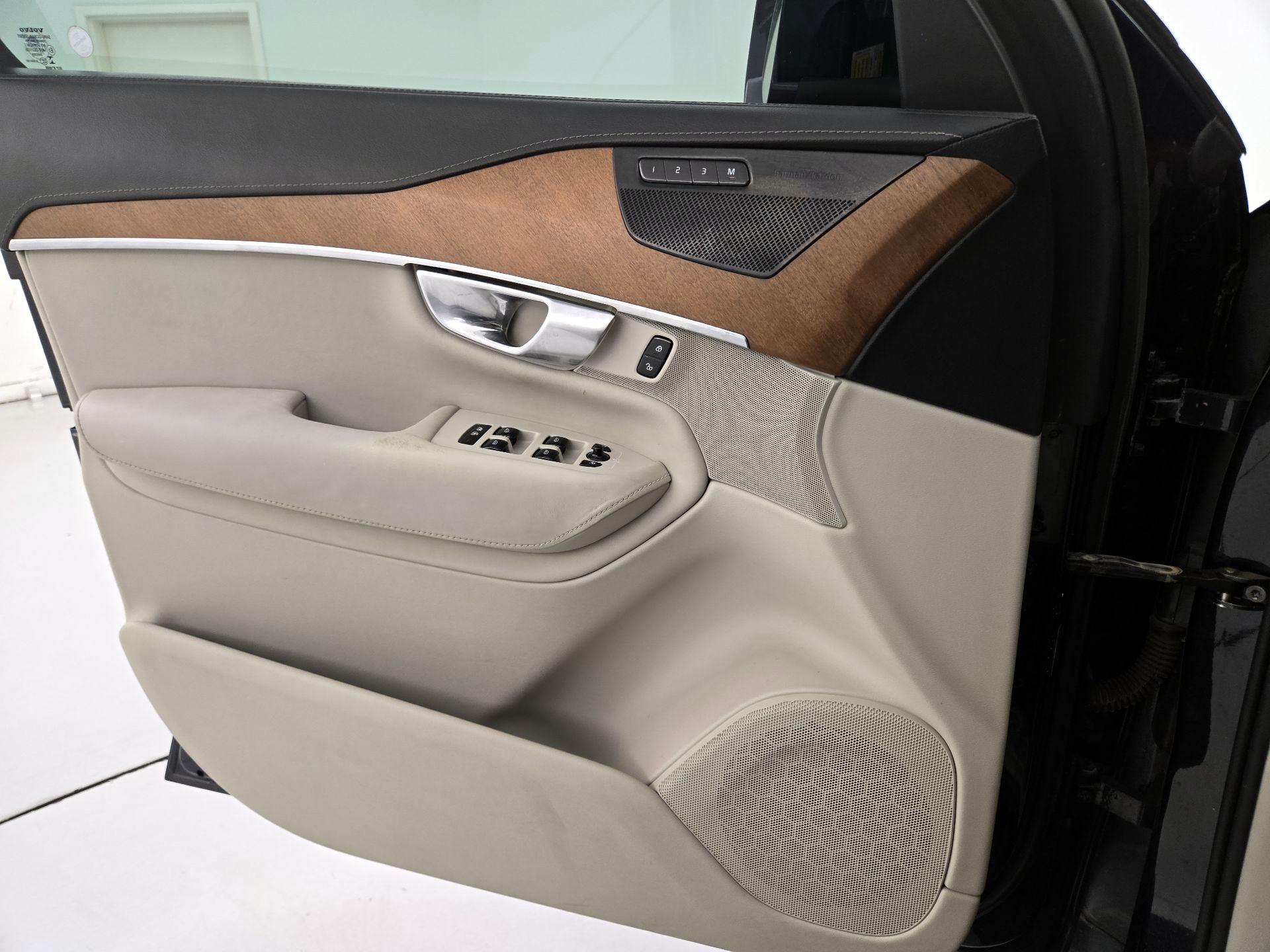 Thumbnail: 2019 Volvo XC90 - 12
