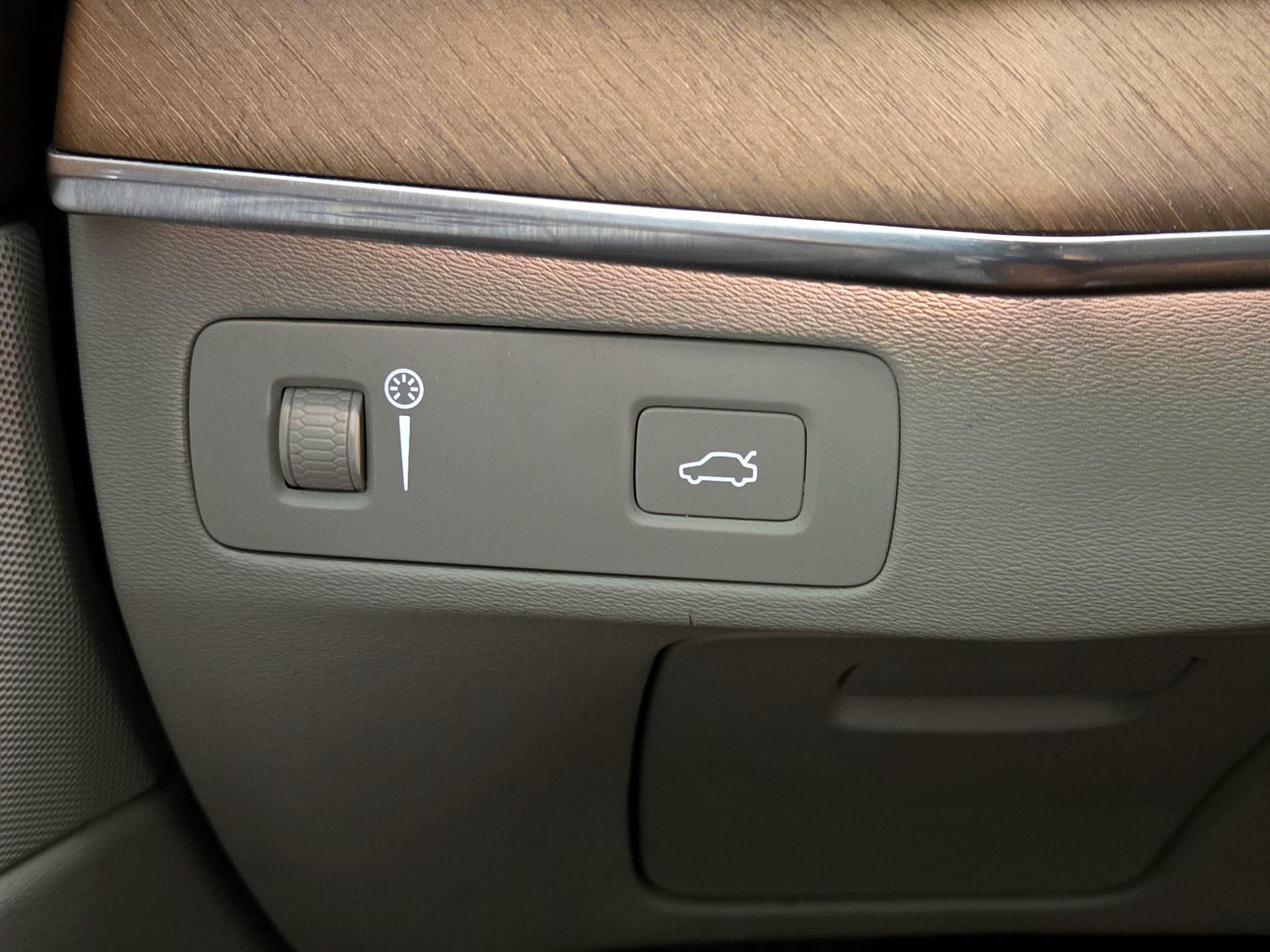 Thumbnail: 2019 Volvo XC90 - 13