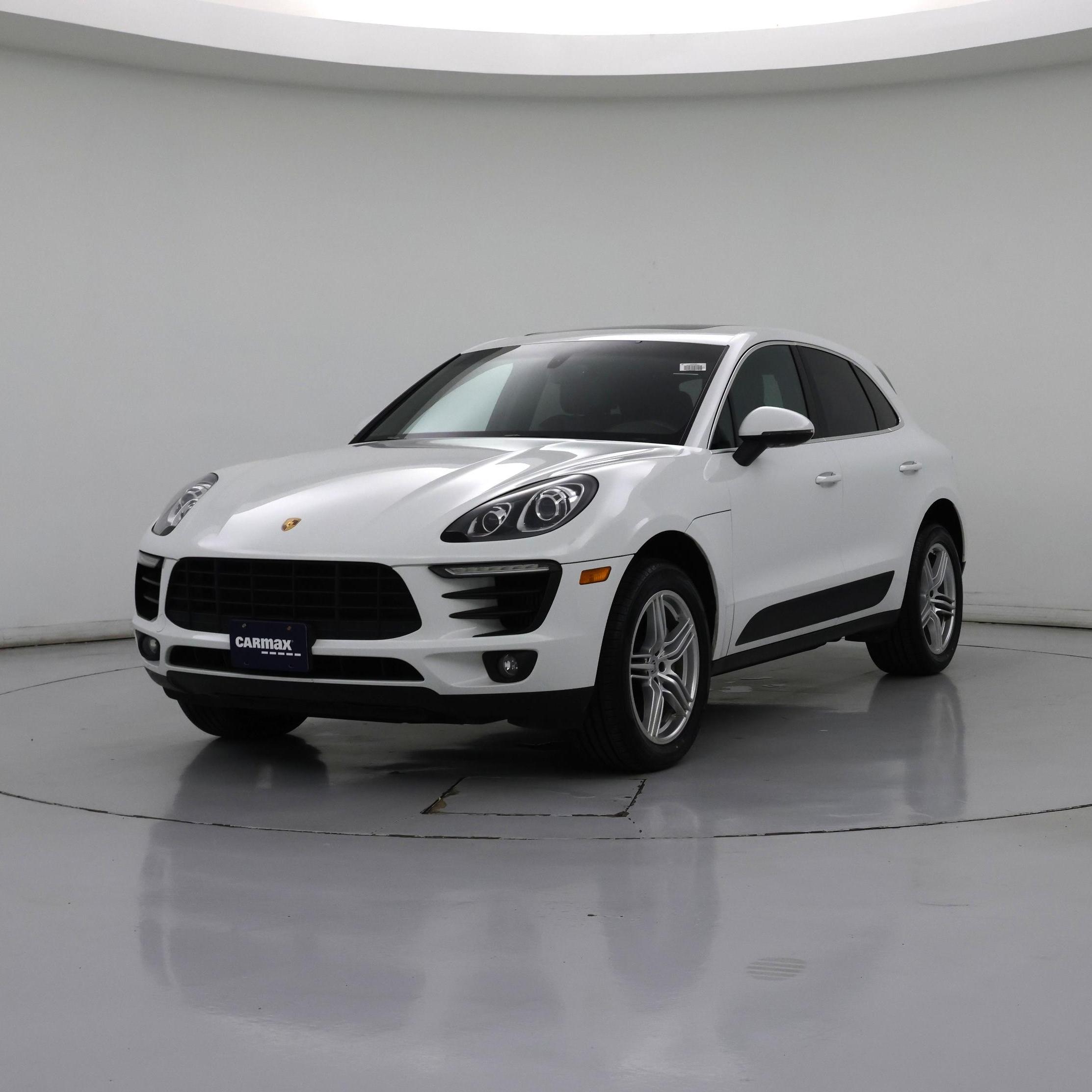Thumbnail: 2015 Porsche Macan - 4