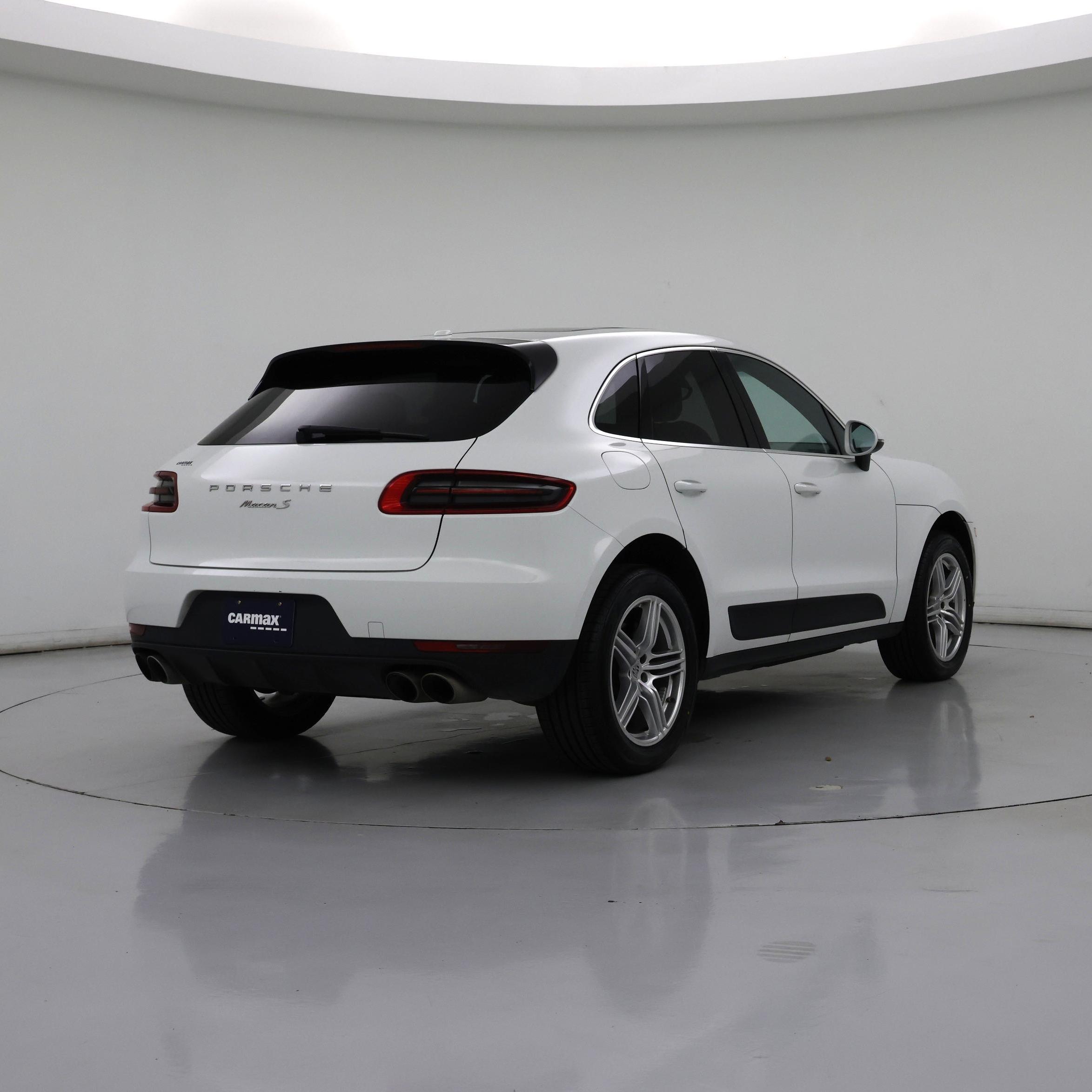 Thumbnail: 2015 Porsche Macan - 8