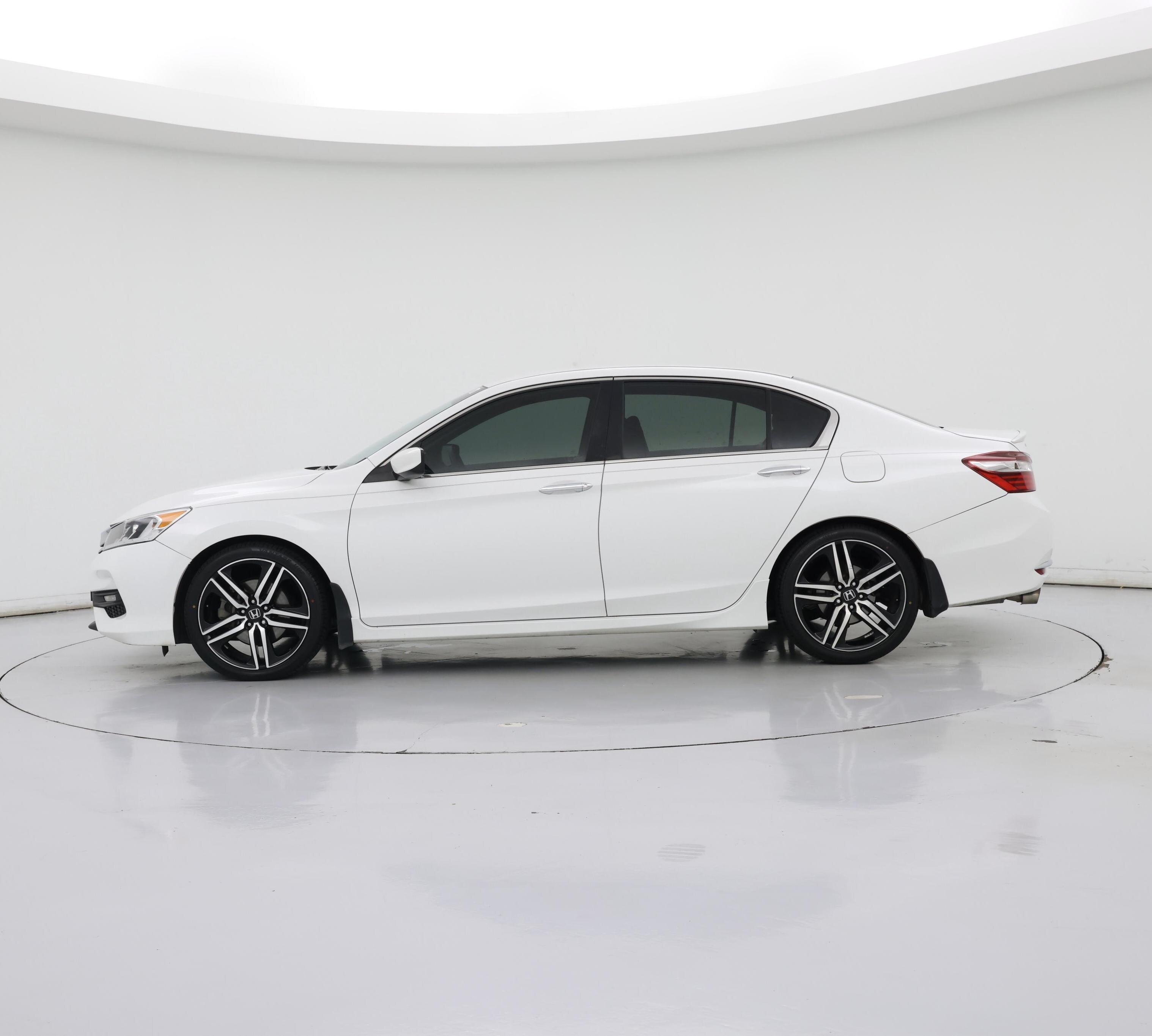 Thumbnail: 2017 Honda Accord - 3
